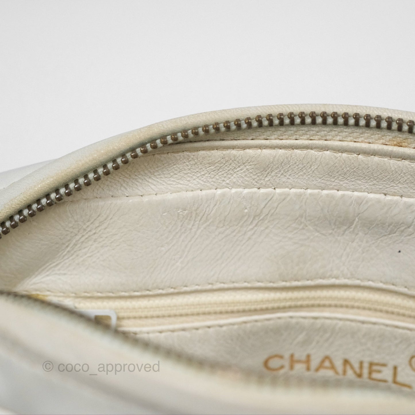 Chanel Vintage Small Camera Bag White Lambskin Gold Hardware