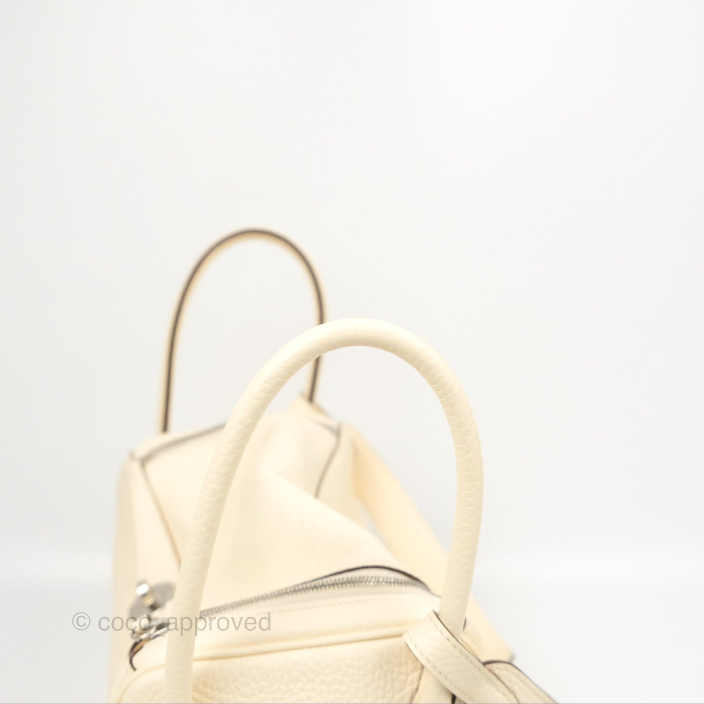 Hermès Lindy 26 Nata Taurillon Clemence Silver Hardware