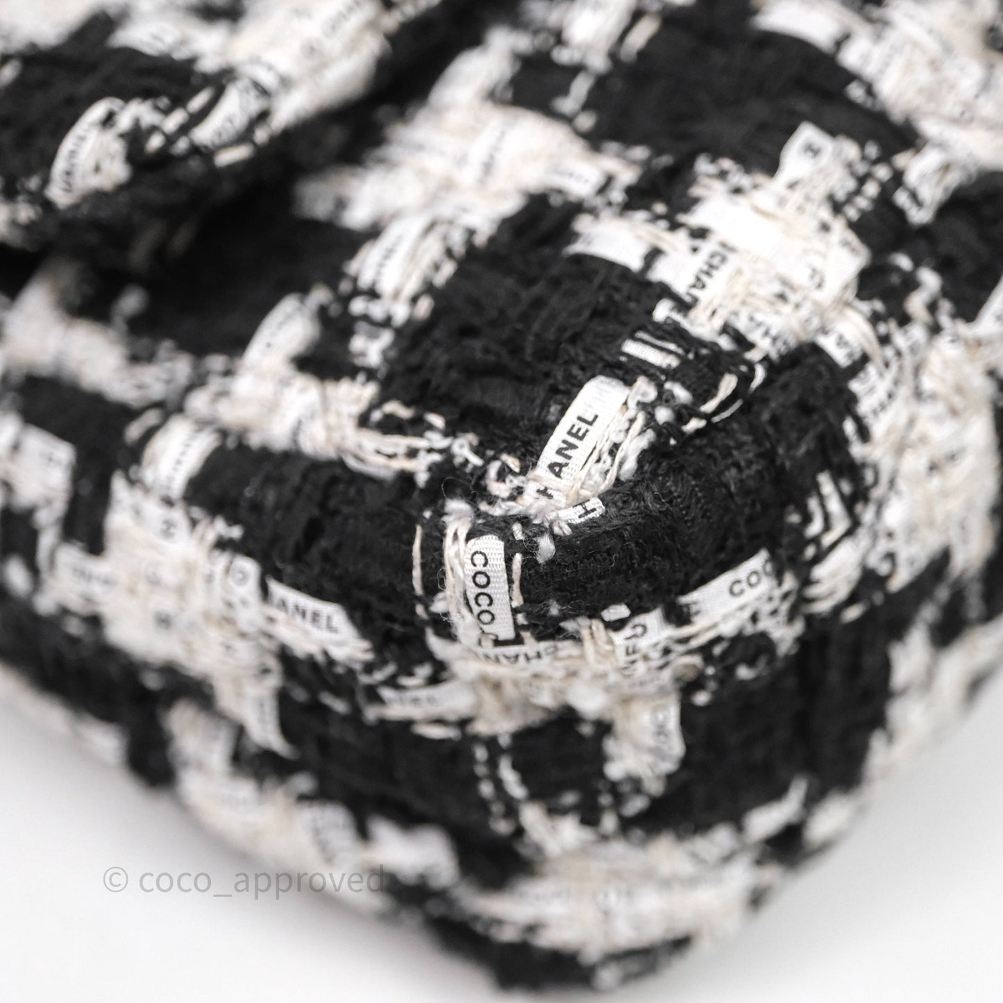 Chanel 19 Small Tweed Houndstooth Black & White Mixed Hardware
