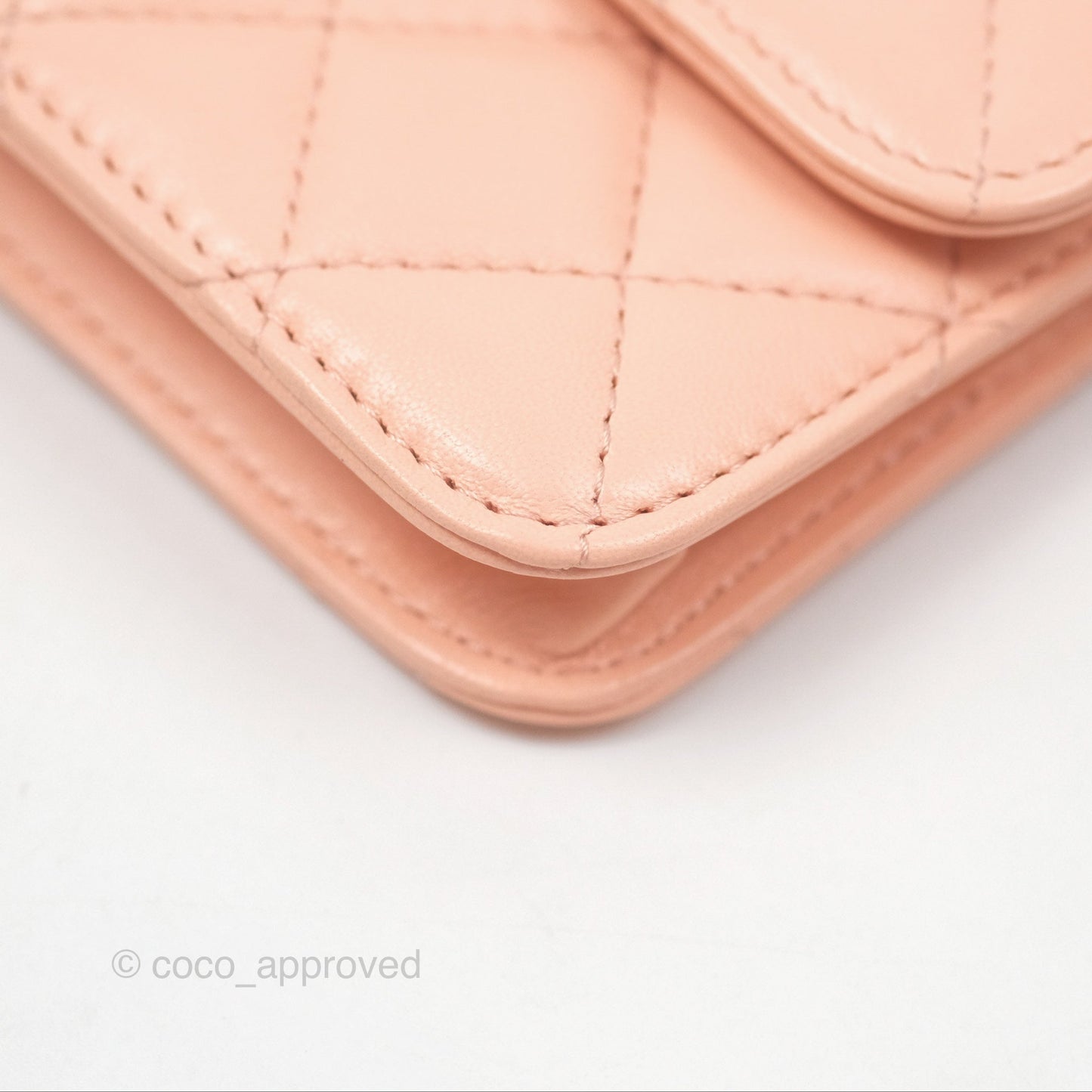 Chanel Pearl Crush Card Holder Pink Beige Lambskin Aged Gold Hardware