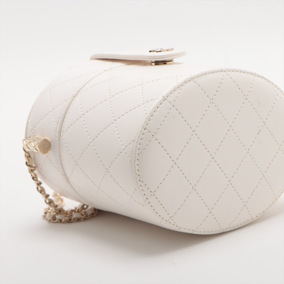 Chanel Matrasse  Chain Shoulder Bag Vanity White G  31st