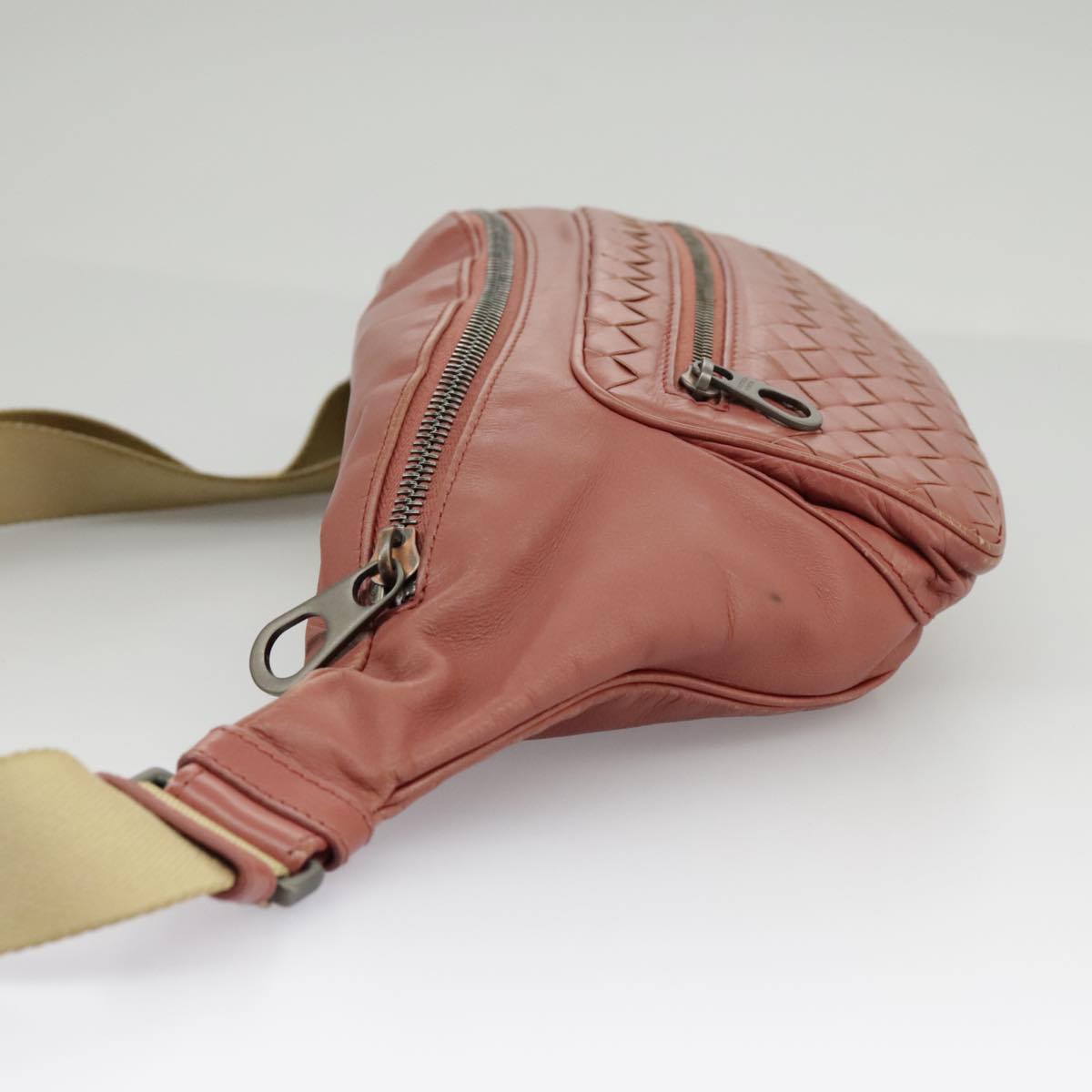 Luxury Bottega Veneta Intrecciato  Leather Shoulder Bag ()