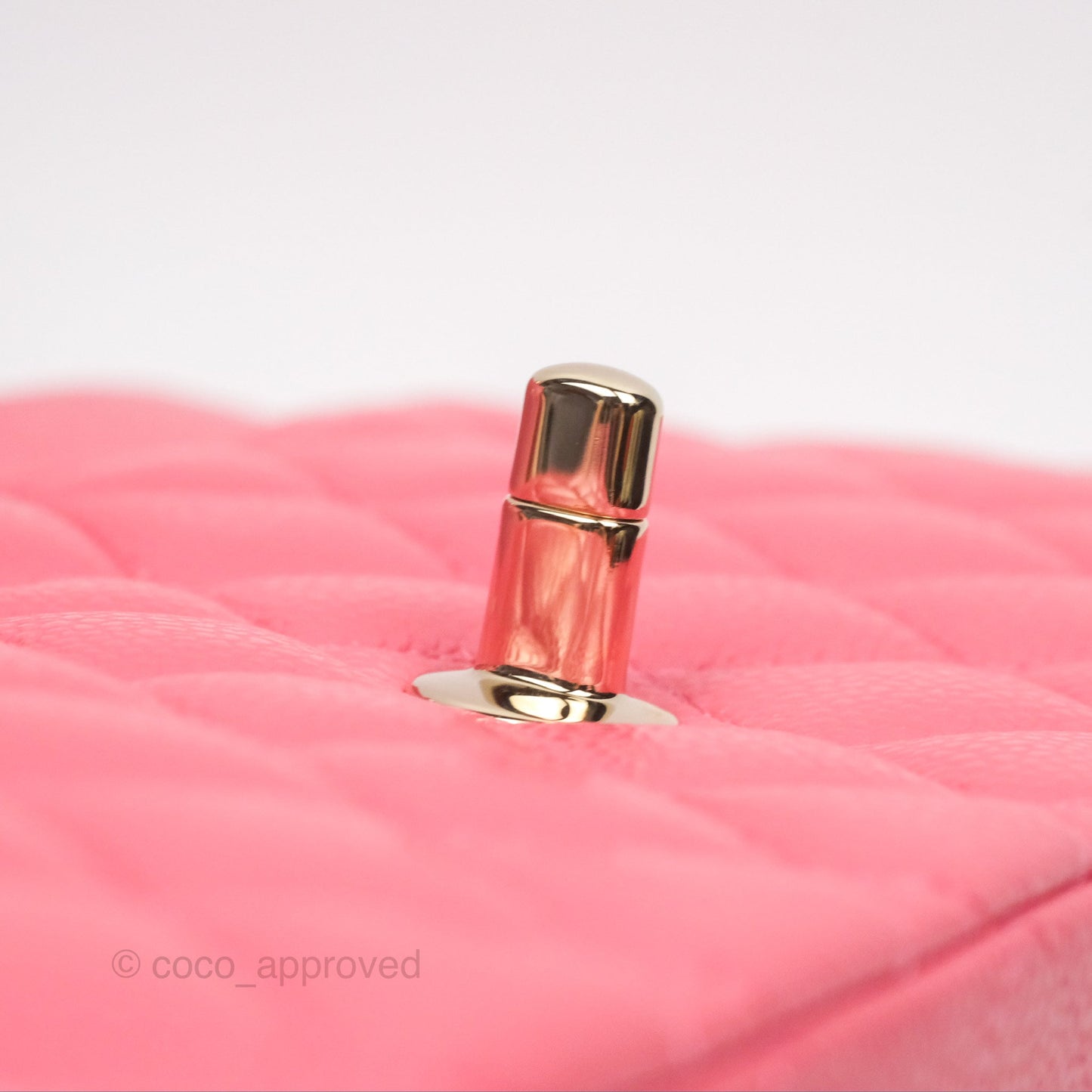 Chanel Medium Classic Flap Quilted Iridescent Pink Caviar Gold Hardware 18S