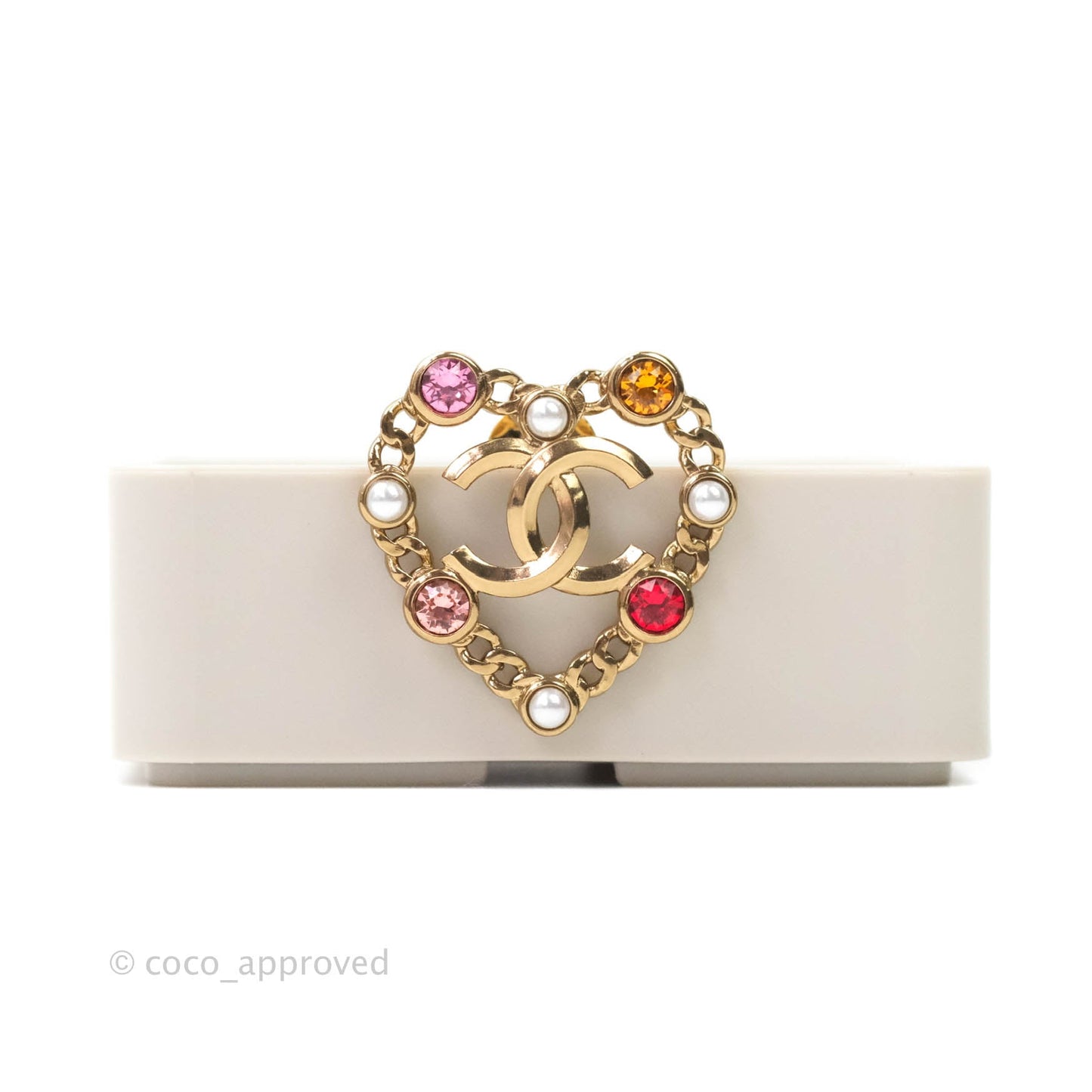Chanel CC Pearl Rhinestone Heart Pin Brooch Gold Tone 21P