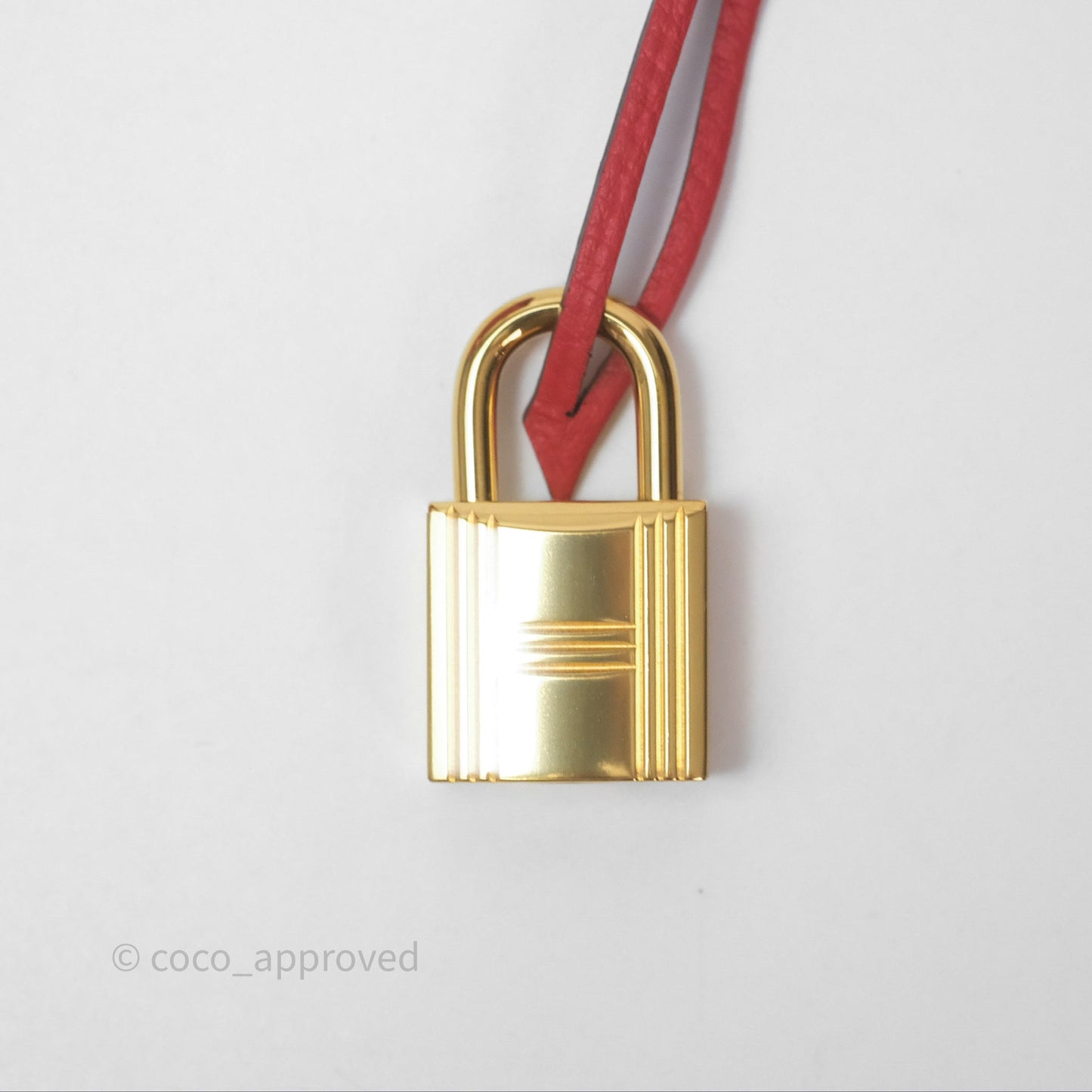 Hermès Kelly 28 Retourne Geranium D5 Togo Gold Hardware