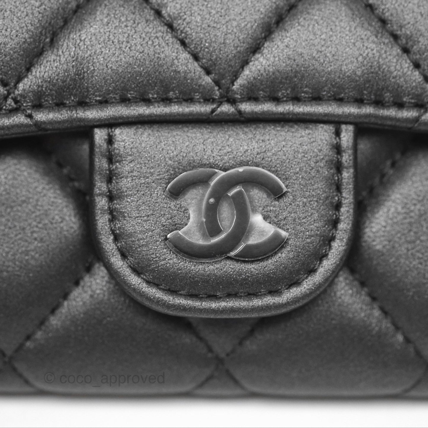 Chanel Classic Flap Card Holder Quilted Iridescent So Black