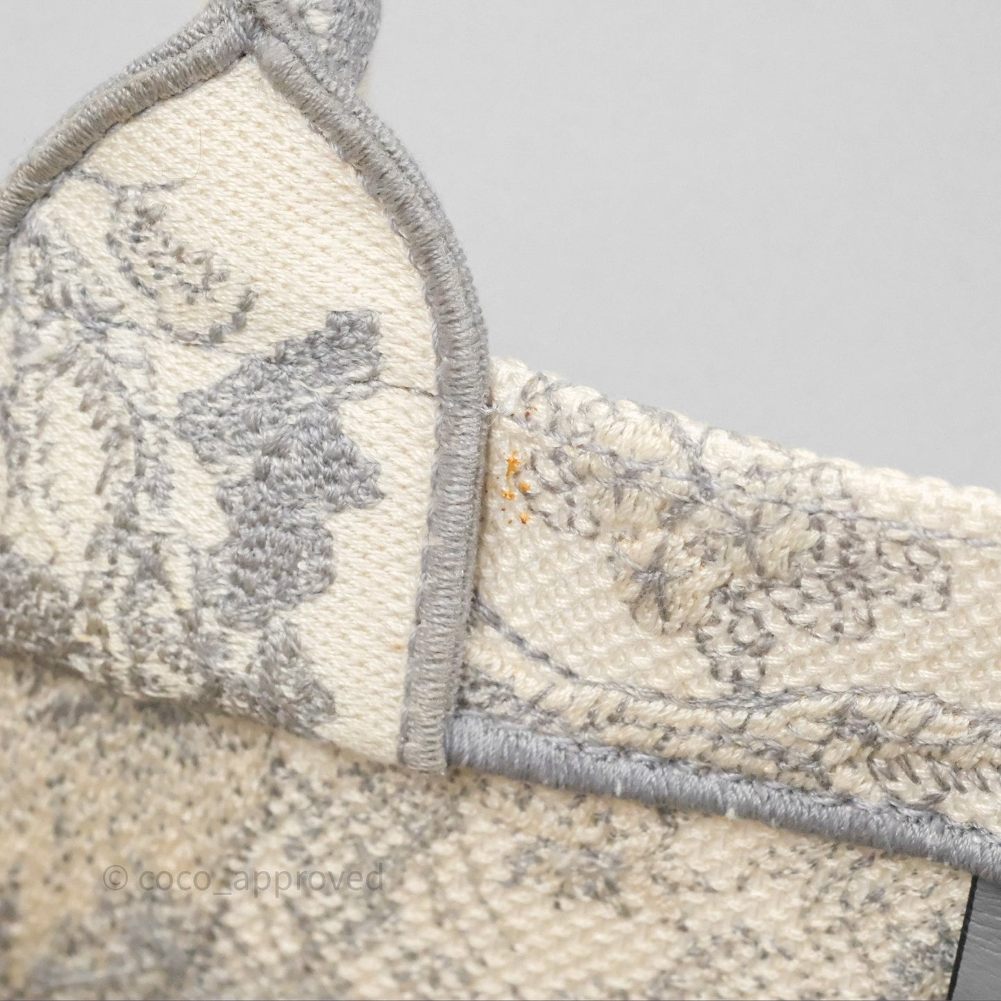 Christian Dior Medium (Old Small) Embroidered Toile De Jouy Light Grey Canvas Book Tote