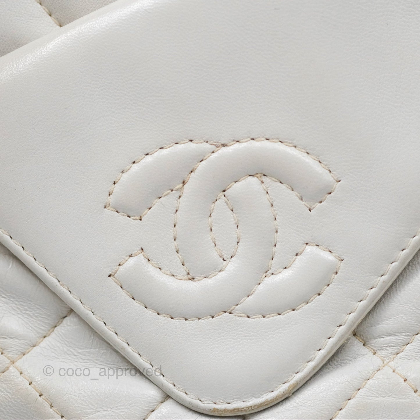 Chanel Vintage Small Camera Bag White Lambskin Gold Hardware