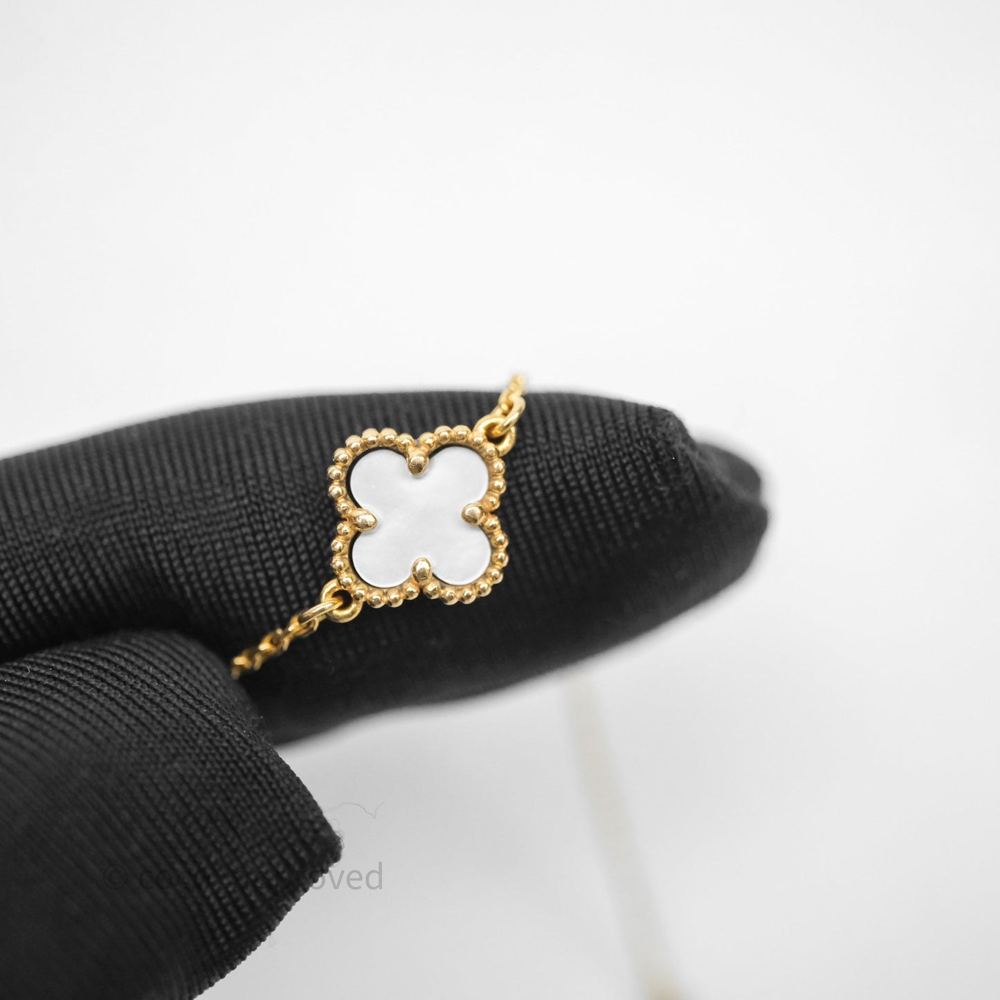 Van Cleef & Arpels Sweet Alhambra Bracelet Yellow Gold & Mother-of-pearl