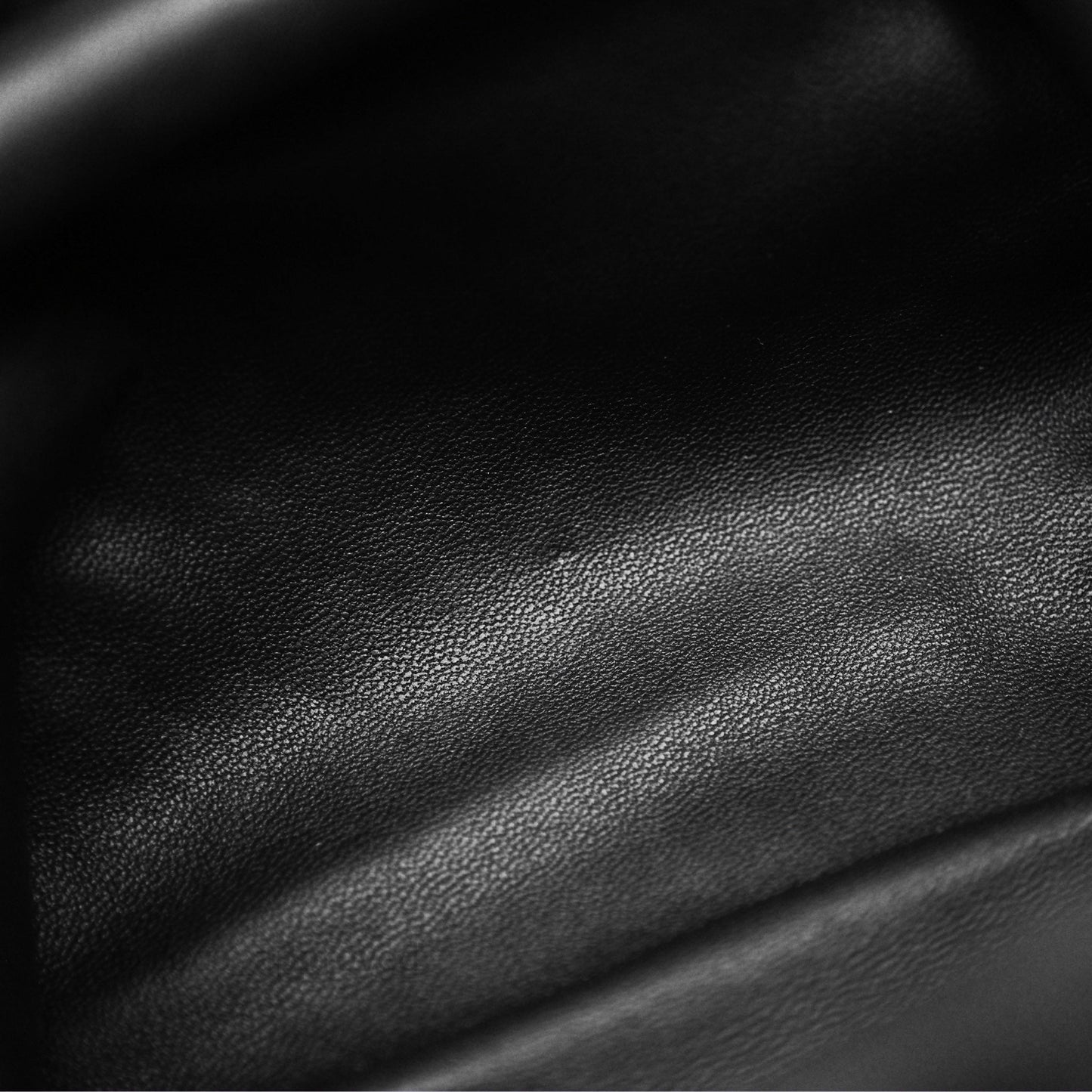 Bottega Veneta Mini Pouch Black Intrecciato Calfskin