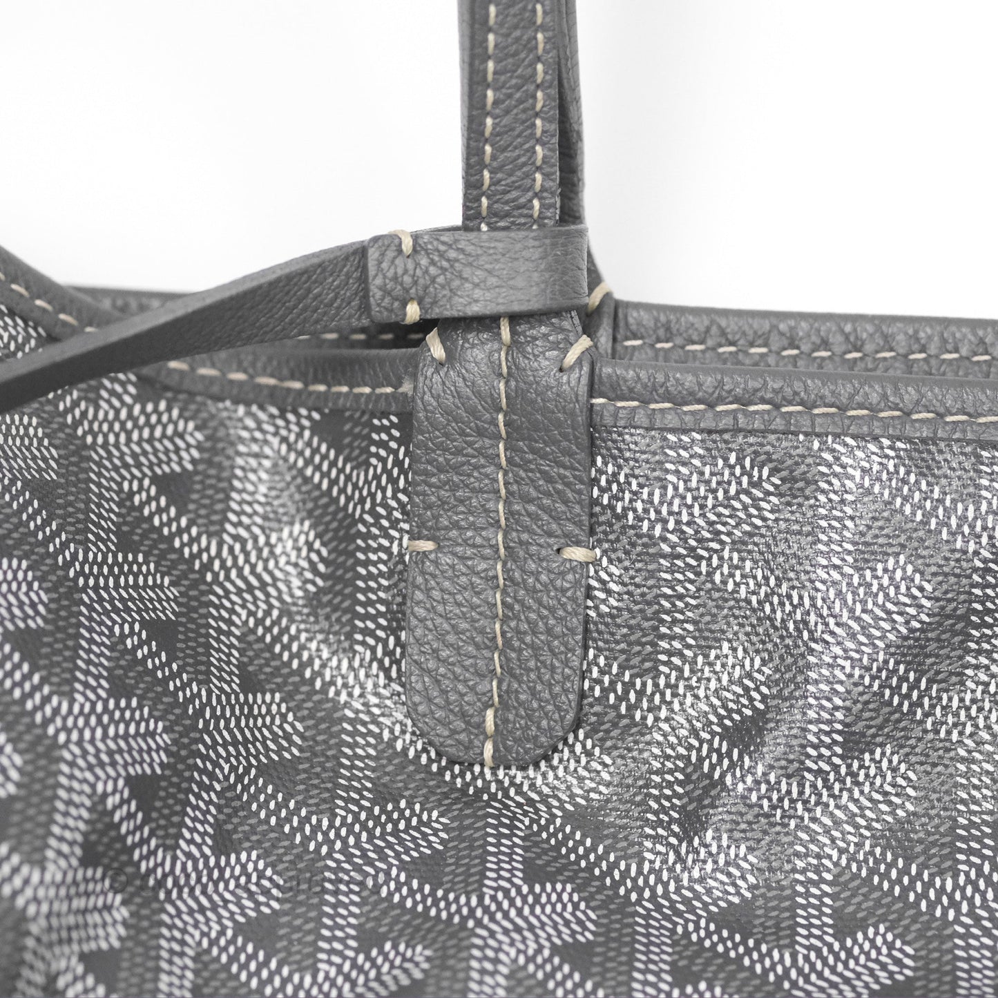 Goyard St Louis Tote PM ⁣⁣⁣⁣⁣⁣⁣⁣⁣⁣⁣⁣⁣⁣⁣⁣⁣⁣⁣⁣Grey