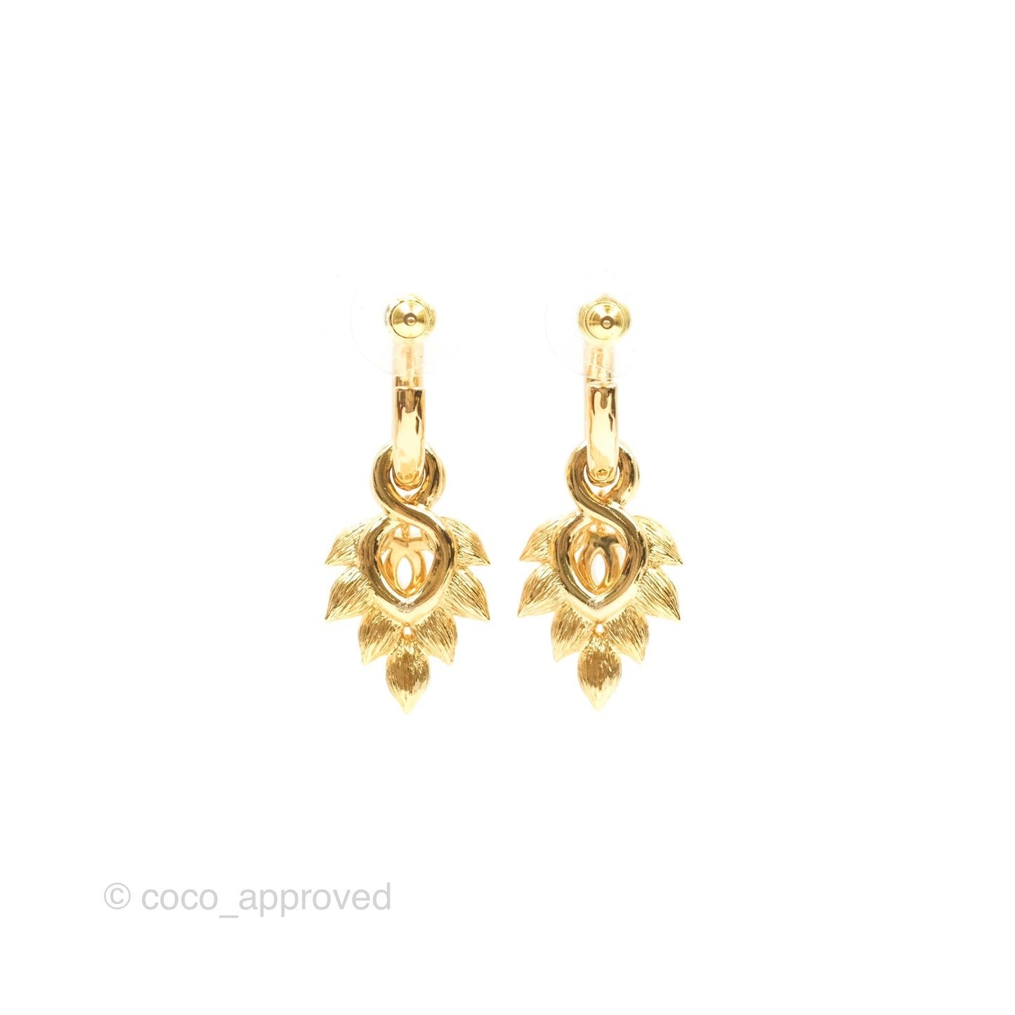 Chanel Leafy CC Drop Earrings Gold Tone 22K