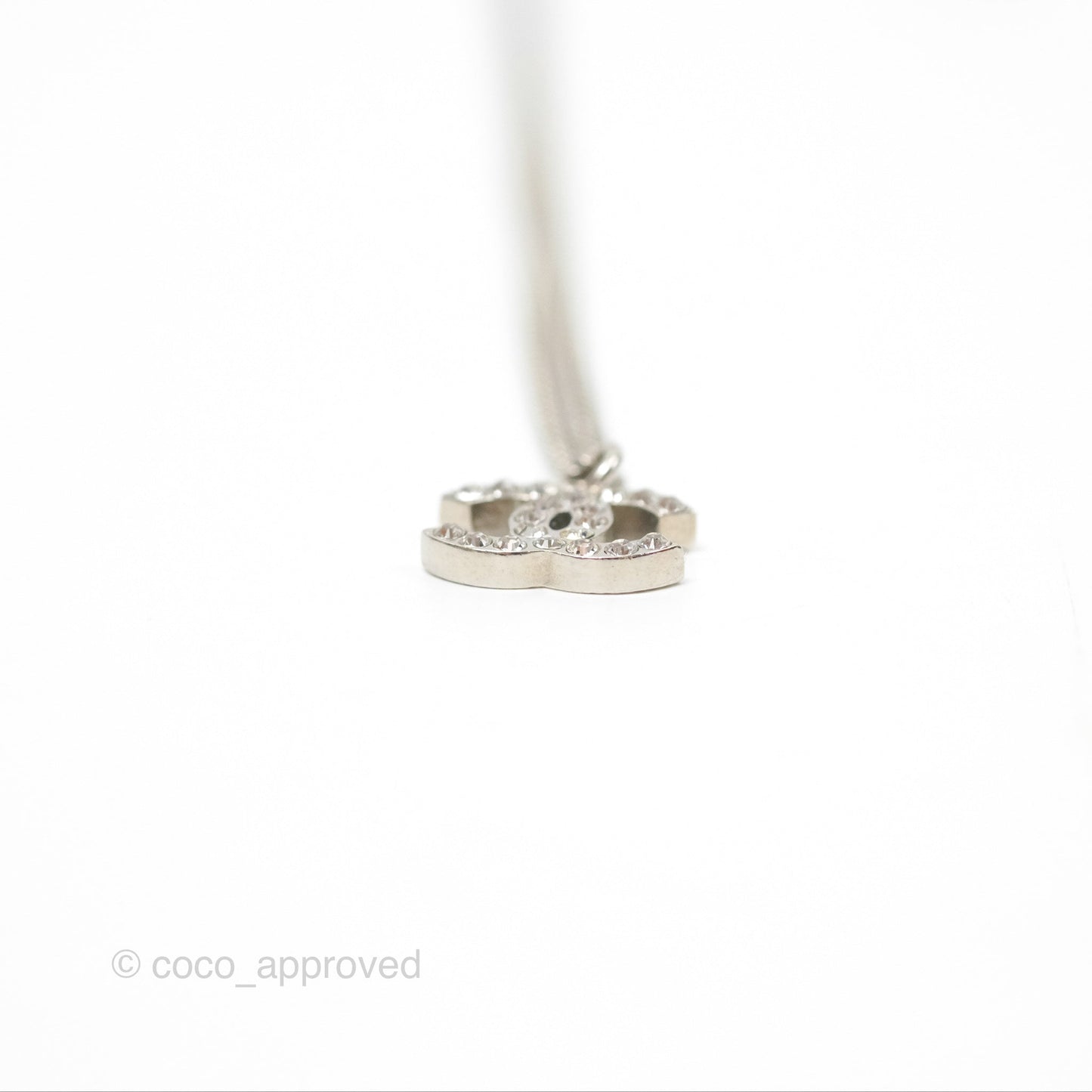 Chanel CC Pearl Necklace Silver Tone 12V