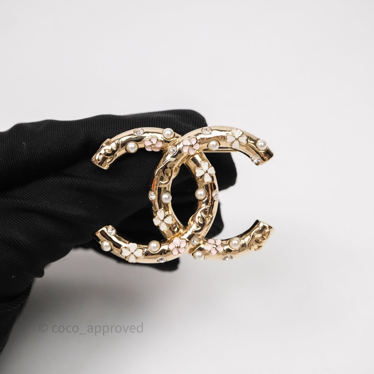 Chanel CC Flowers Brooch Gold Tone 22S
