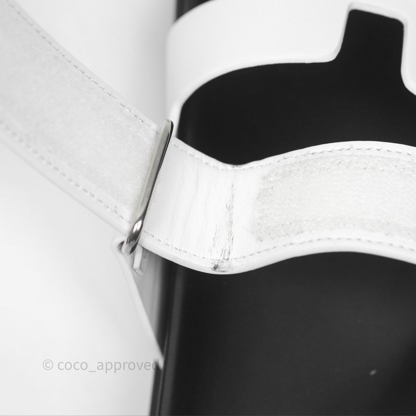 Hermès Chypre Sandal Calfskin Black/White Size 36