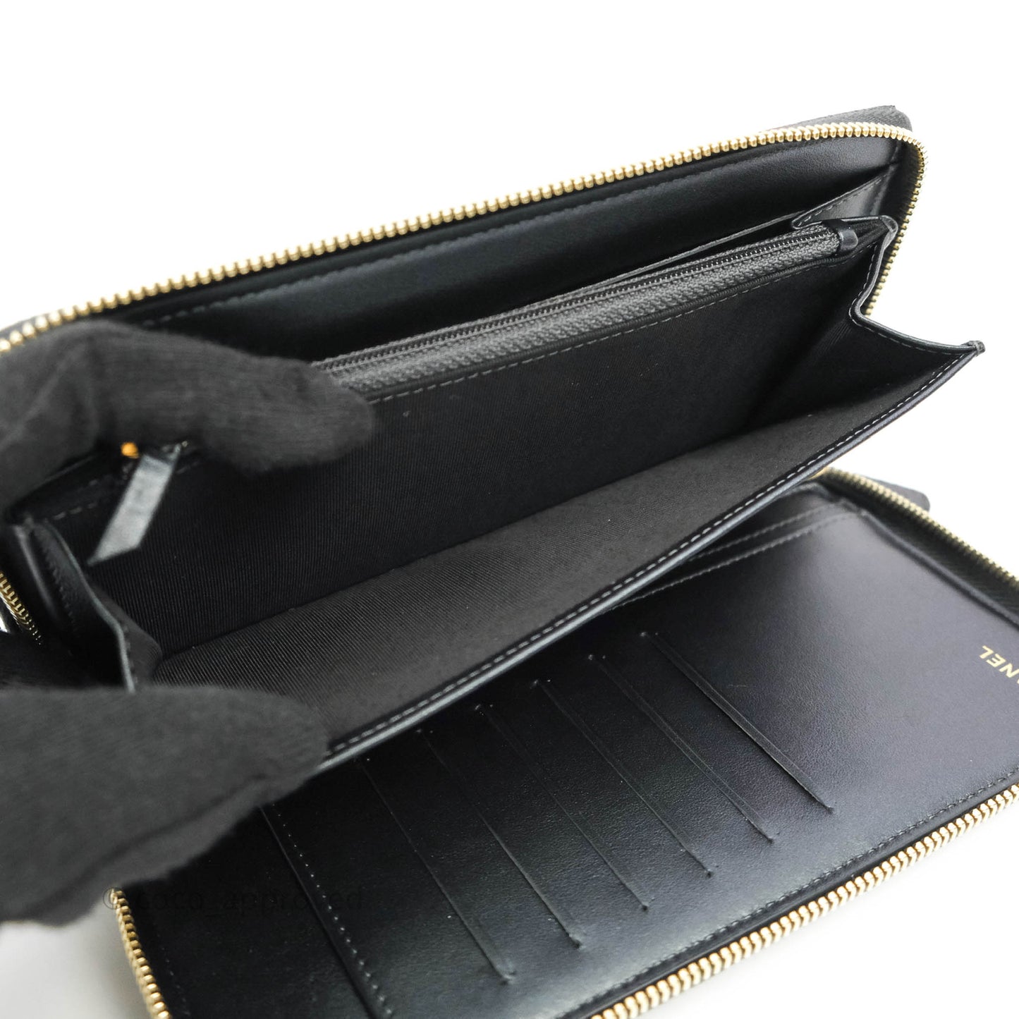Chanel Quilted Zip Around Travel Wallet Iridescent Black Caviar Gold Hardware 19S