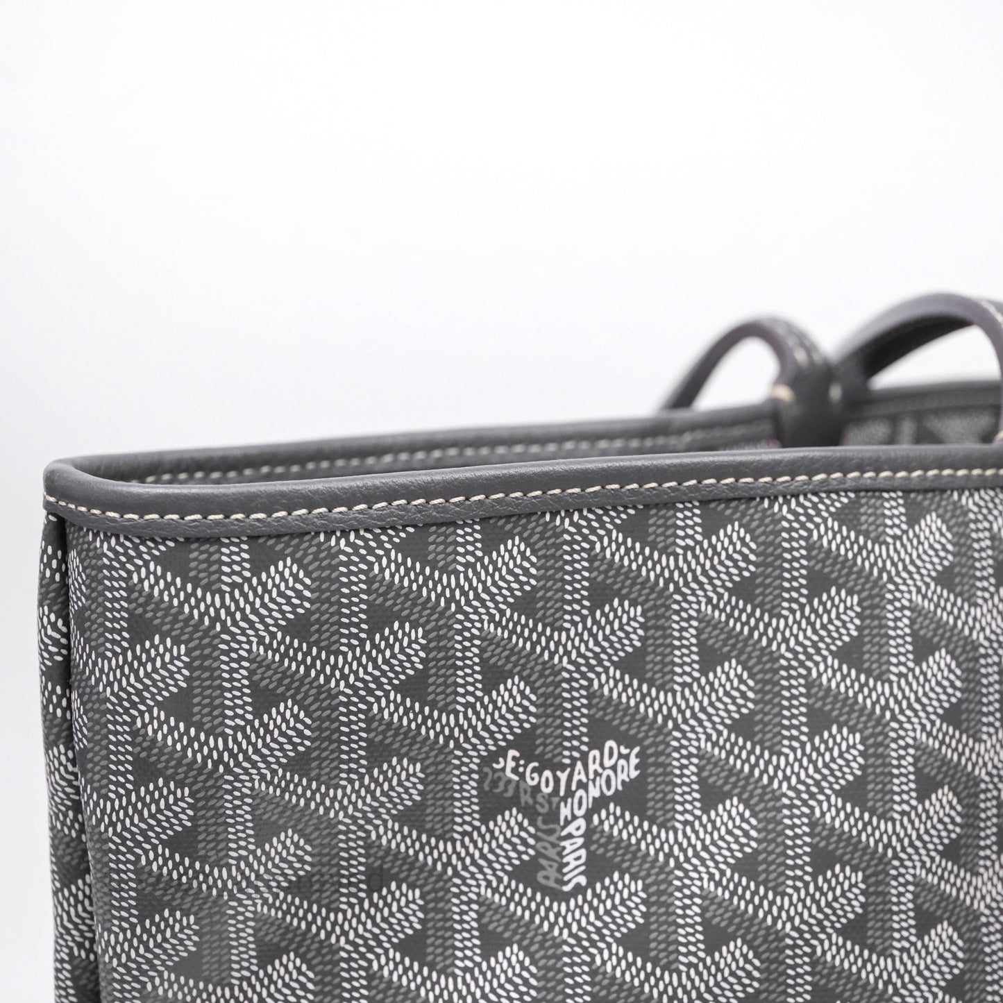 Goyard Artois Tote MM Goyardine Canvas⁣⁣⁣⁣⁣⁣⁣⁣⁣⁣⁣⁣⁣⁣⁣⁣⁣⁣⁣⁣ Grey