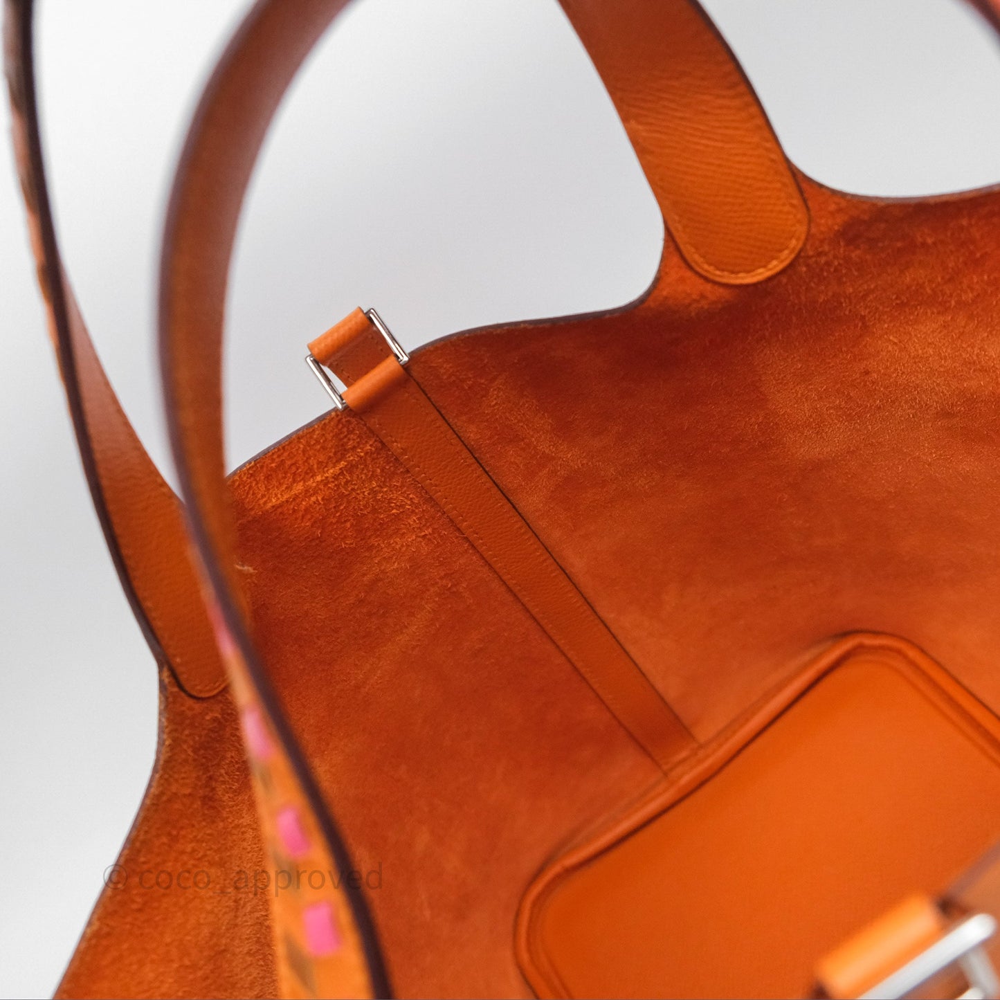 Hermès Tressage De Cuir Picotin Lock 22 Abricot I9/ Rose Azalée 8W/ Gold 37 Epsom Palladium Hardware