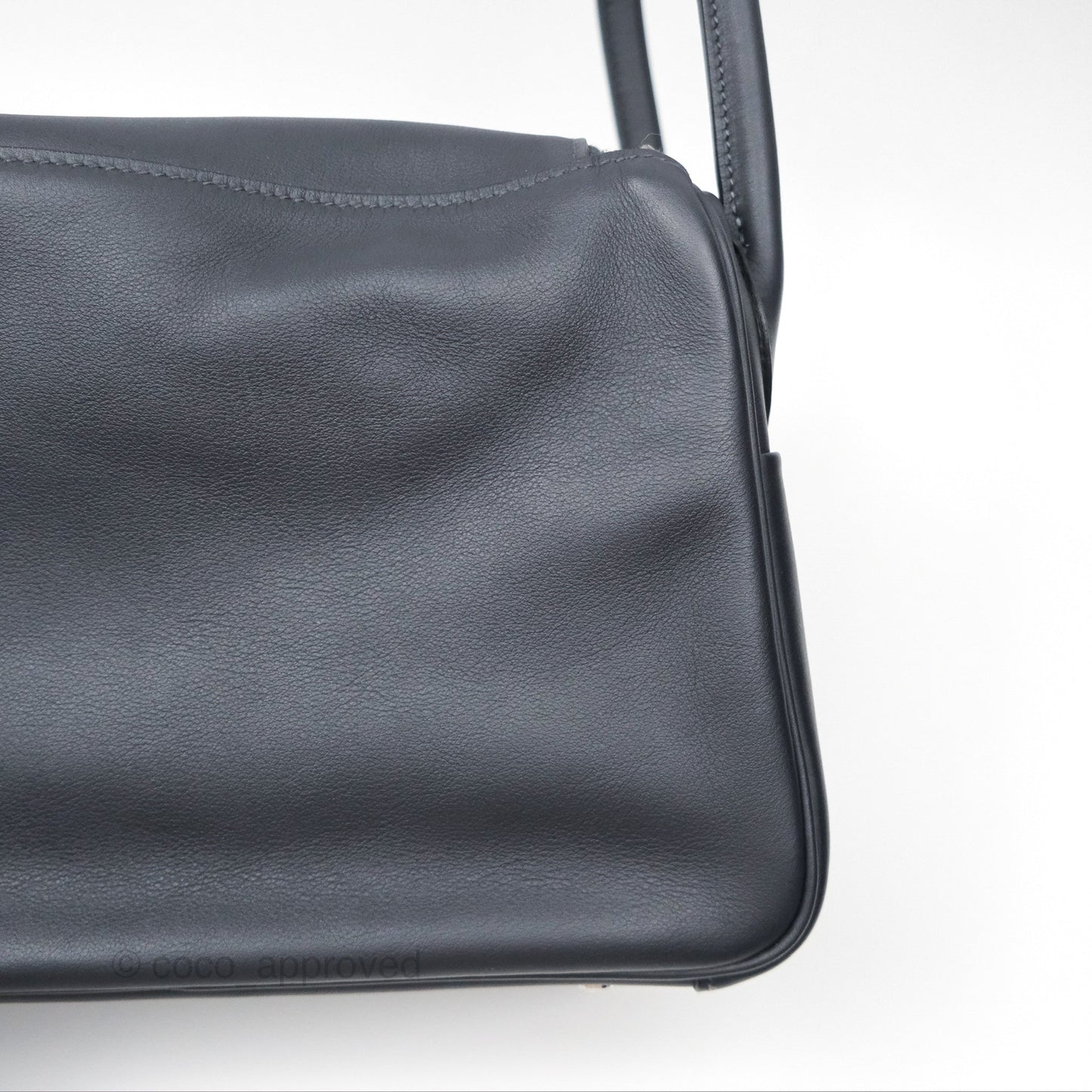 Hermès Lindy 26 Caban/Bleu Frida Swift Palladium Hardware