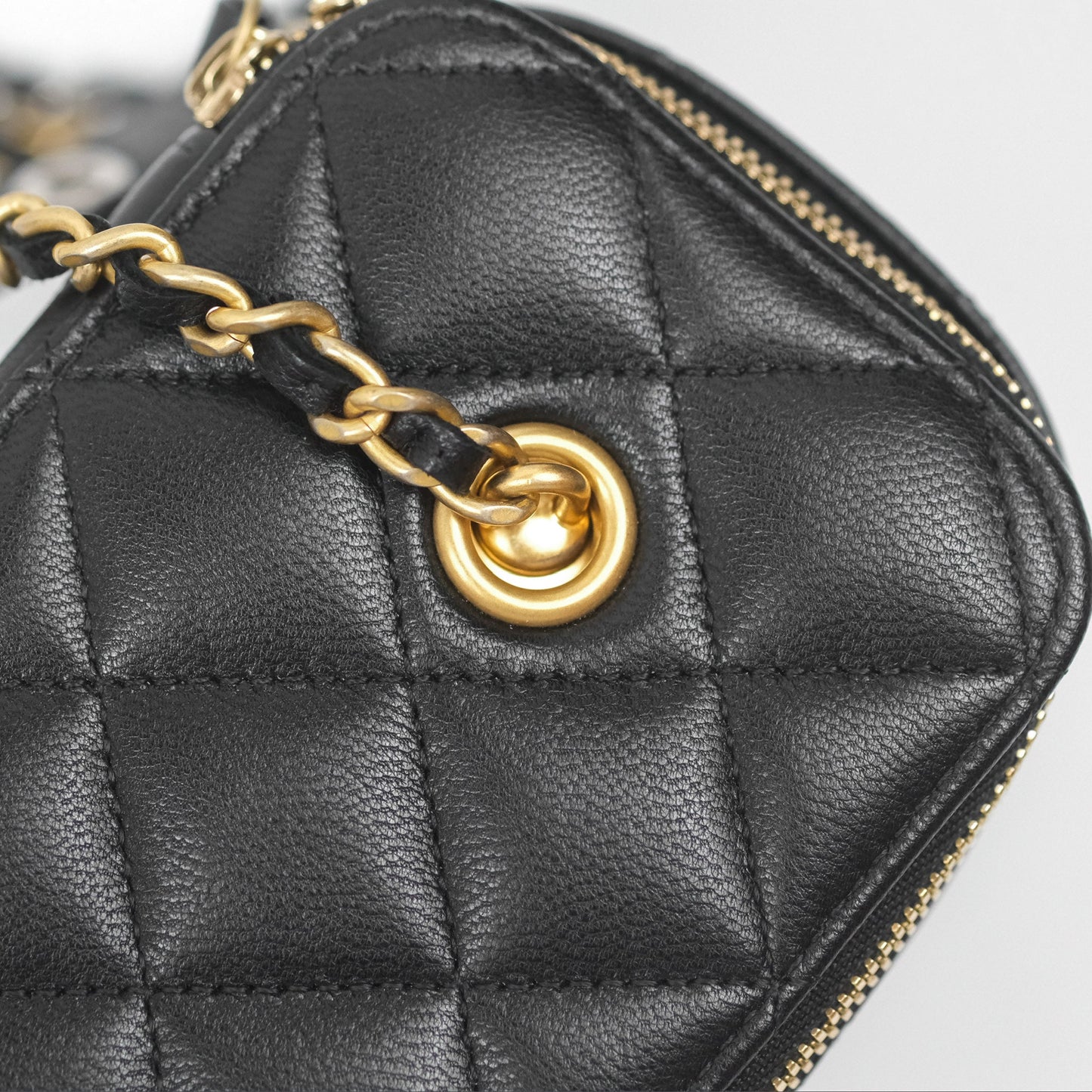 Chanel Vanity With Chain Black Goatskin Mixed Hardware