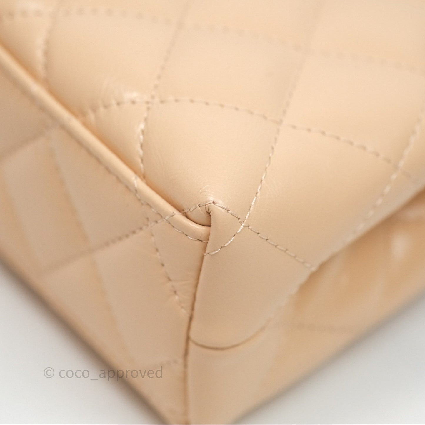 Chanel Kelly Bag Quilted Light Beige Shiny Crumpled Calfskin Aged Gold Hardware