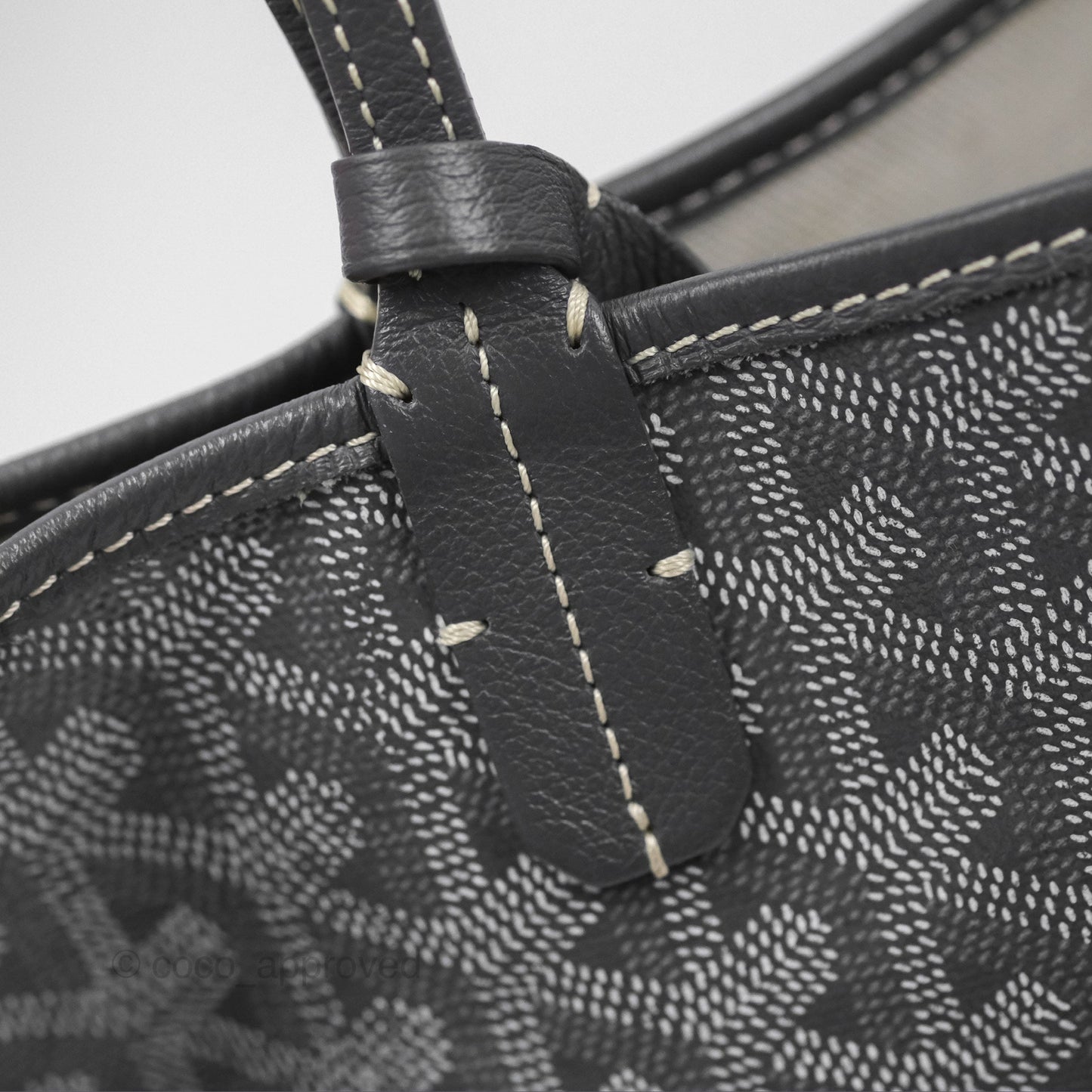 Goyard St Louis Tote PM ⁣⁣⁣⁣⁣⁣⁣⁣⁣⁣⁣⁣⁣⁣⁣⁣⁣⁣⁣⁣Grey