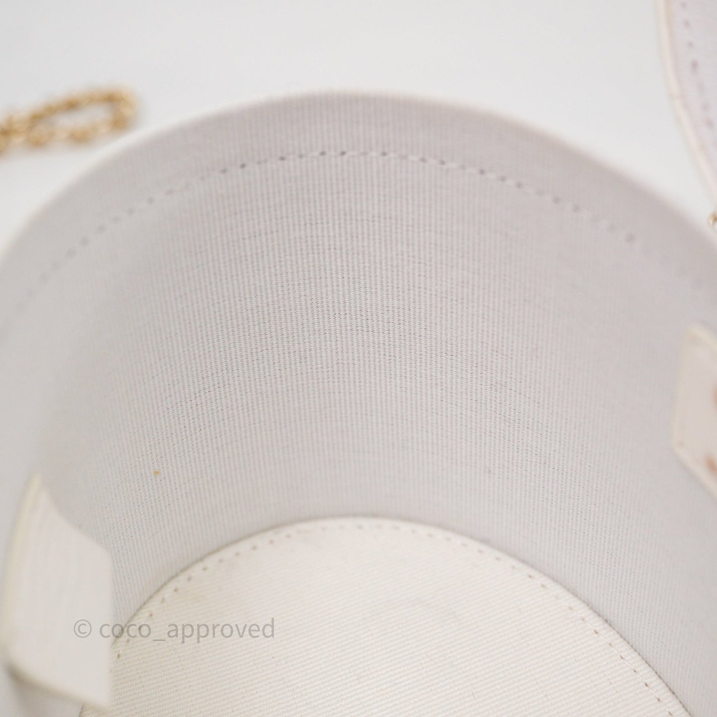 Chanel Quilted Round Vanity Clutch With Chain White Lambskin Gold Hardware