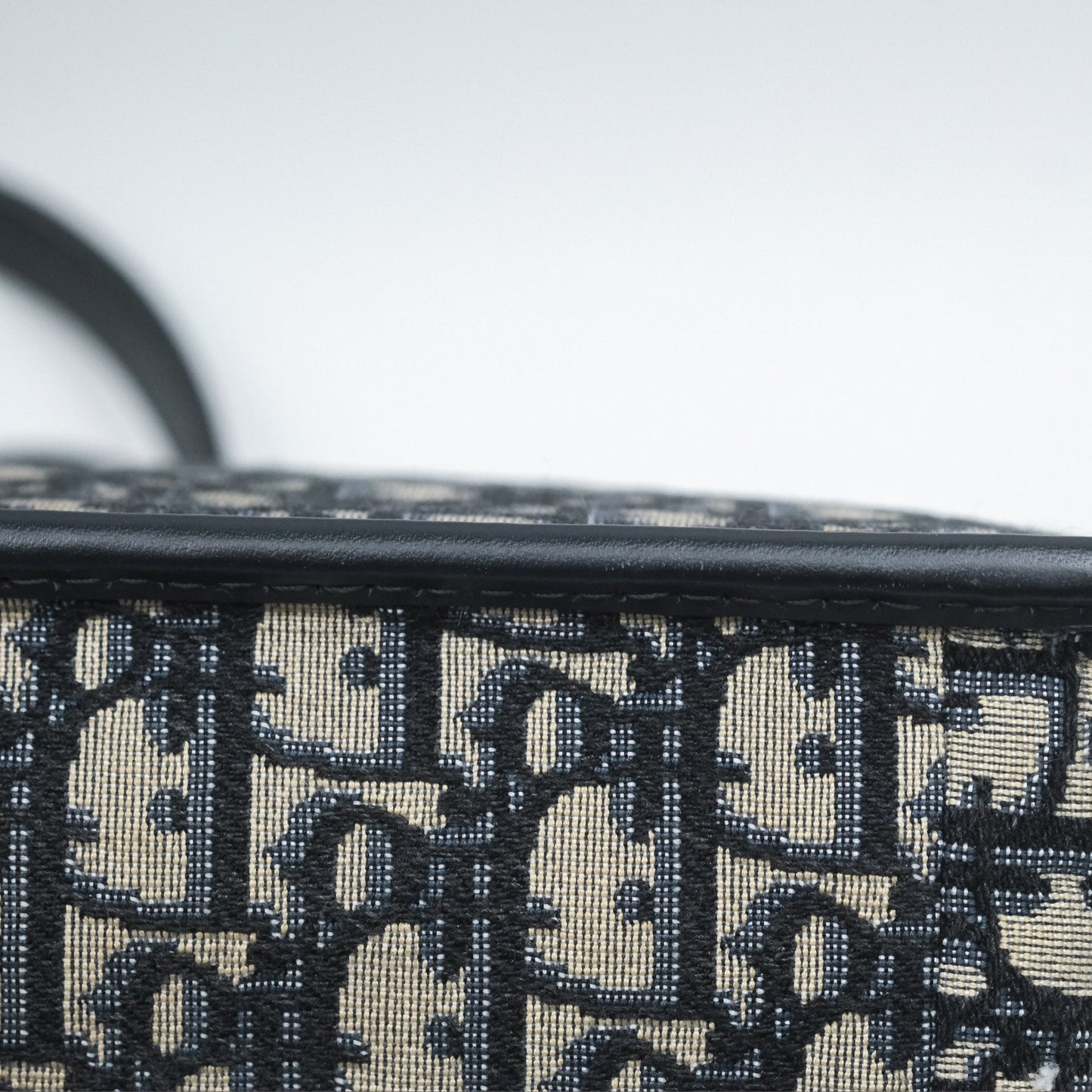 Christian Dior 30 Montaigne Bag Blue Dior Oblique Jacquard Gold Hardware
