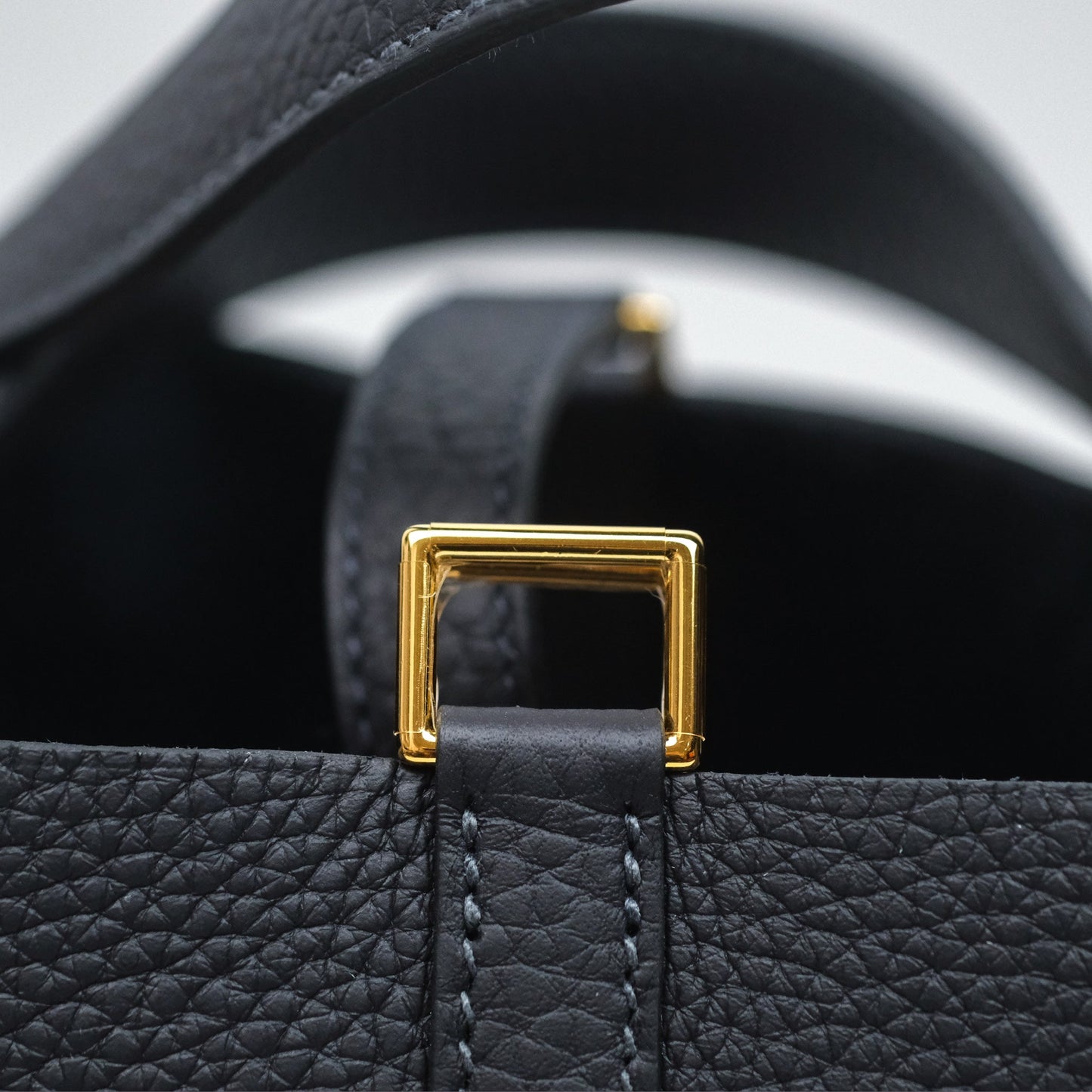 Hermès Picotin 18 Caban 3Y Clemence Gold Hardware