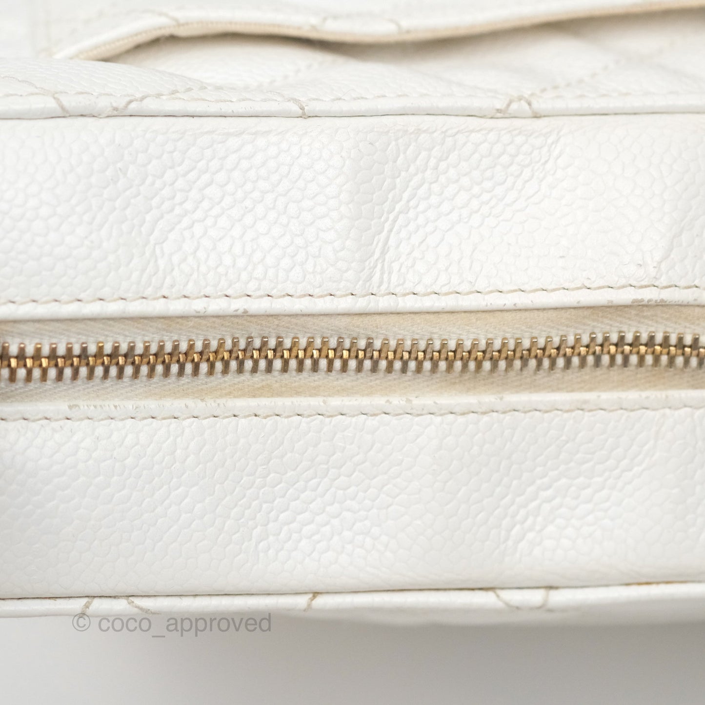 Chanel Vintage CC Quilted Shoulder Bag White Caviar Gold Hardware