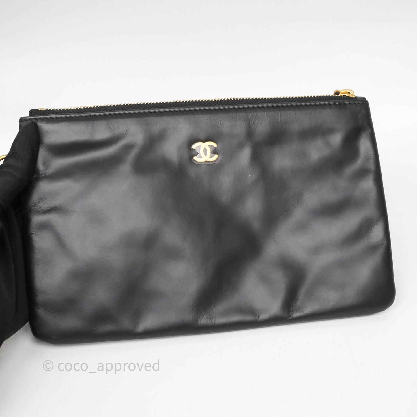 Chanel 22 Medium Black Crumpled Calfskin Aged Gold Hardware