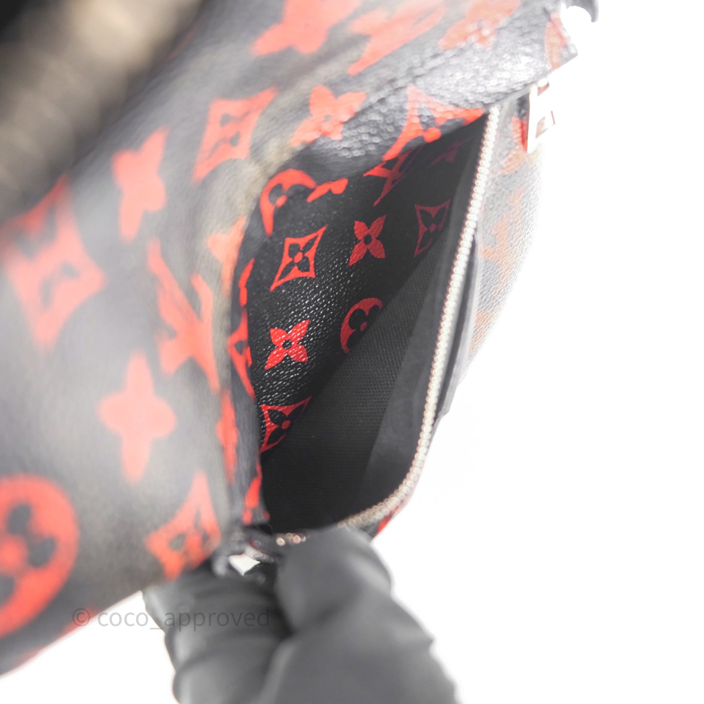 Louis Vuitton Palm Springs Backpack⁣ Monogram PM Infrarouge