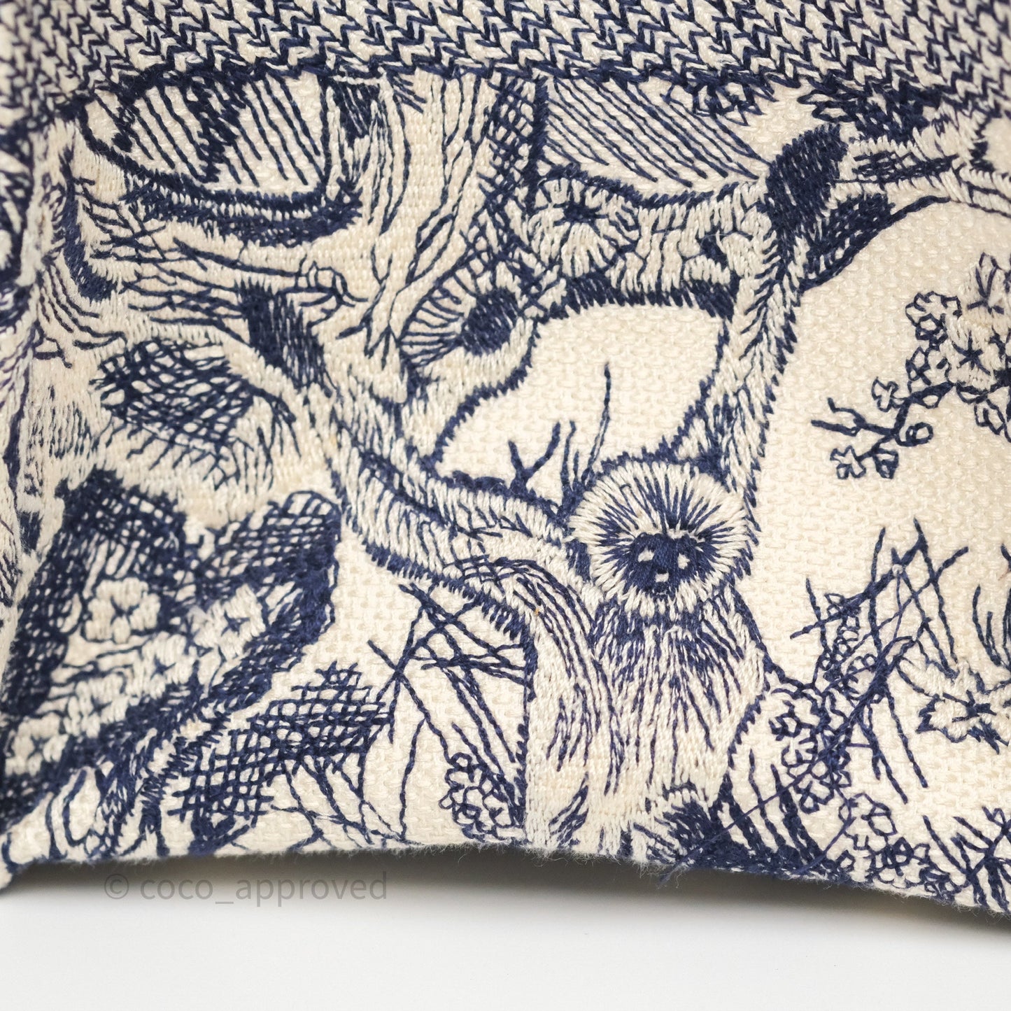 Dior Medium Book Tote White/Blue Toile De Jouy Embroidered Canvas