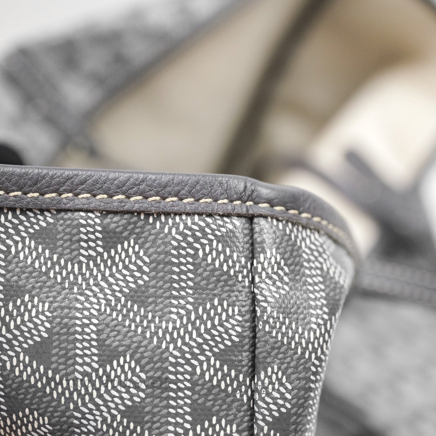 Goyard St Louis Tote PM ⁣⁣⁣⁣⁣⁣⁣⁣⁣⁣⁣⁣⁣⁣⁣⁣⁣⁣⁣⁣Grey