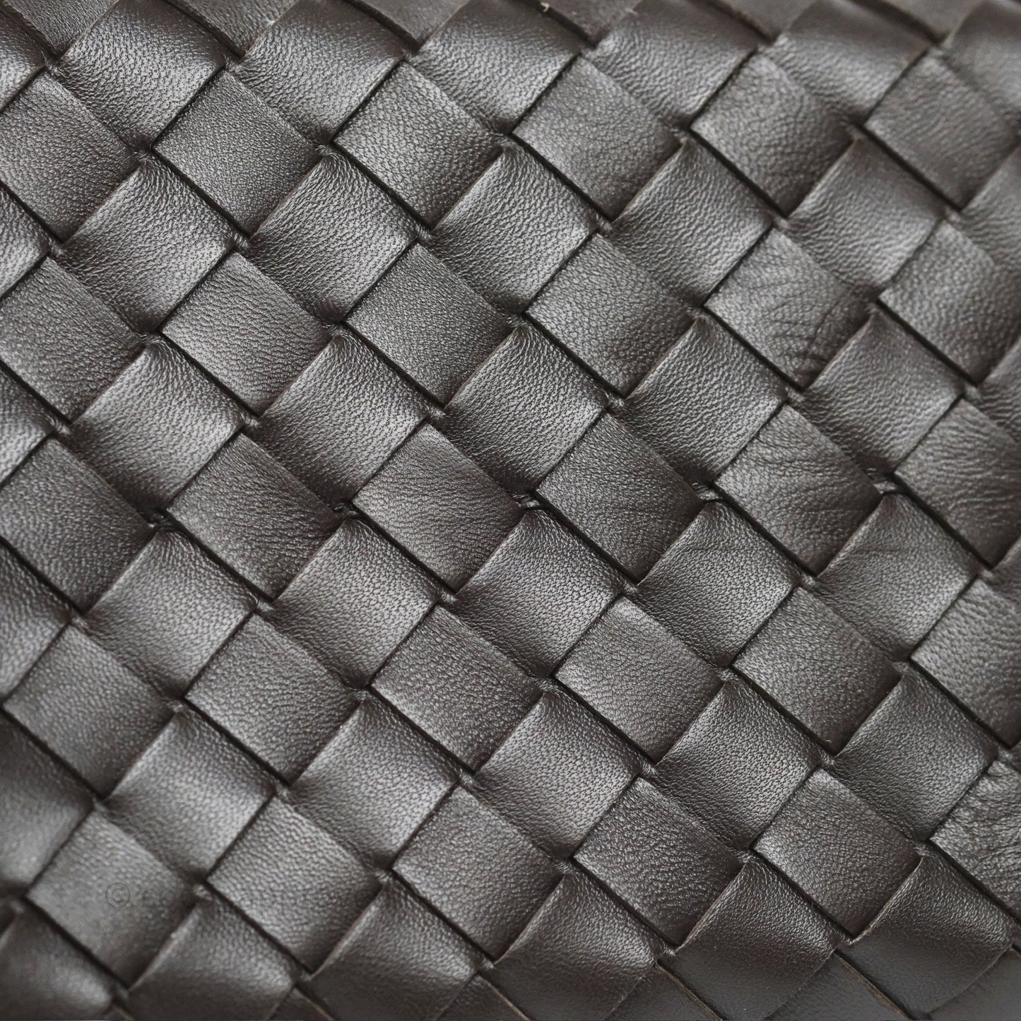 Bottega Veneta Medium Andiamo Bag Fondant Brown Intrecciato Lambskin