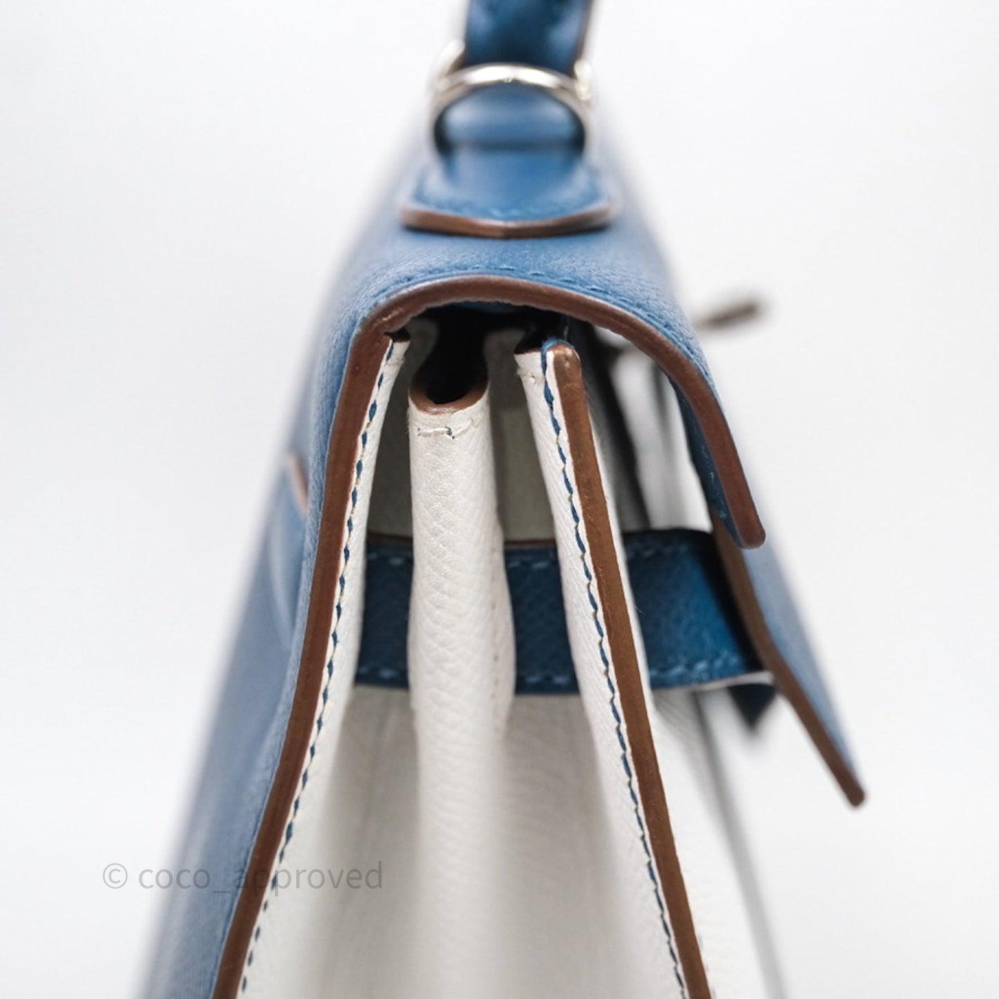 Hermès Kelly 32 Sellier Bleu Thalassa 7A/ White Epsom Palladium Hardware