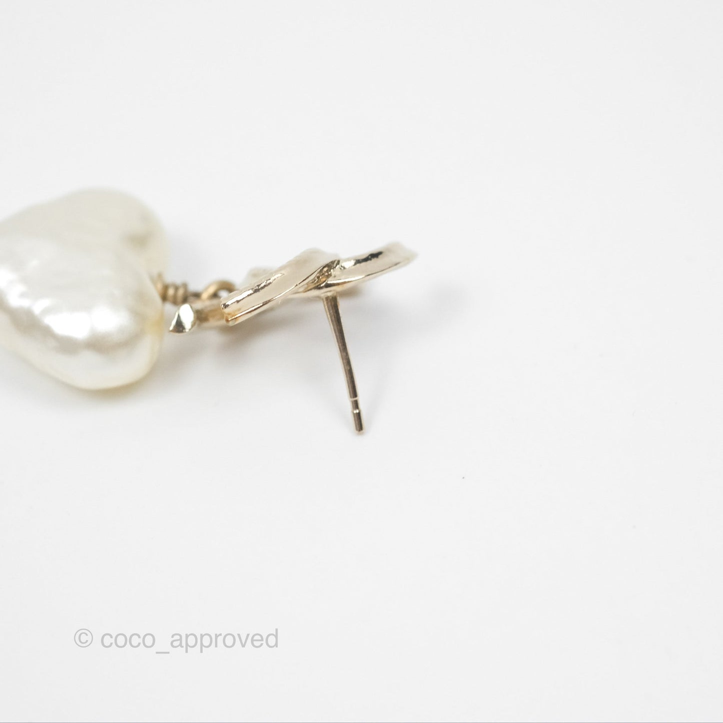Chanel CC Pearl Heart Drop Earrings Gold Tone 22C