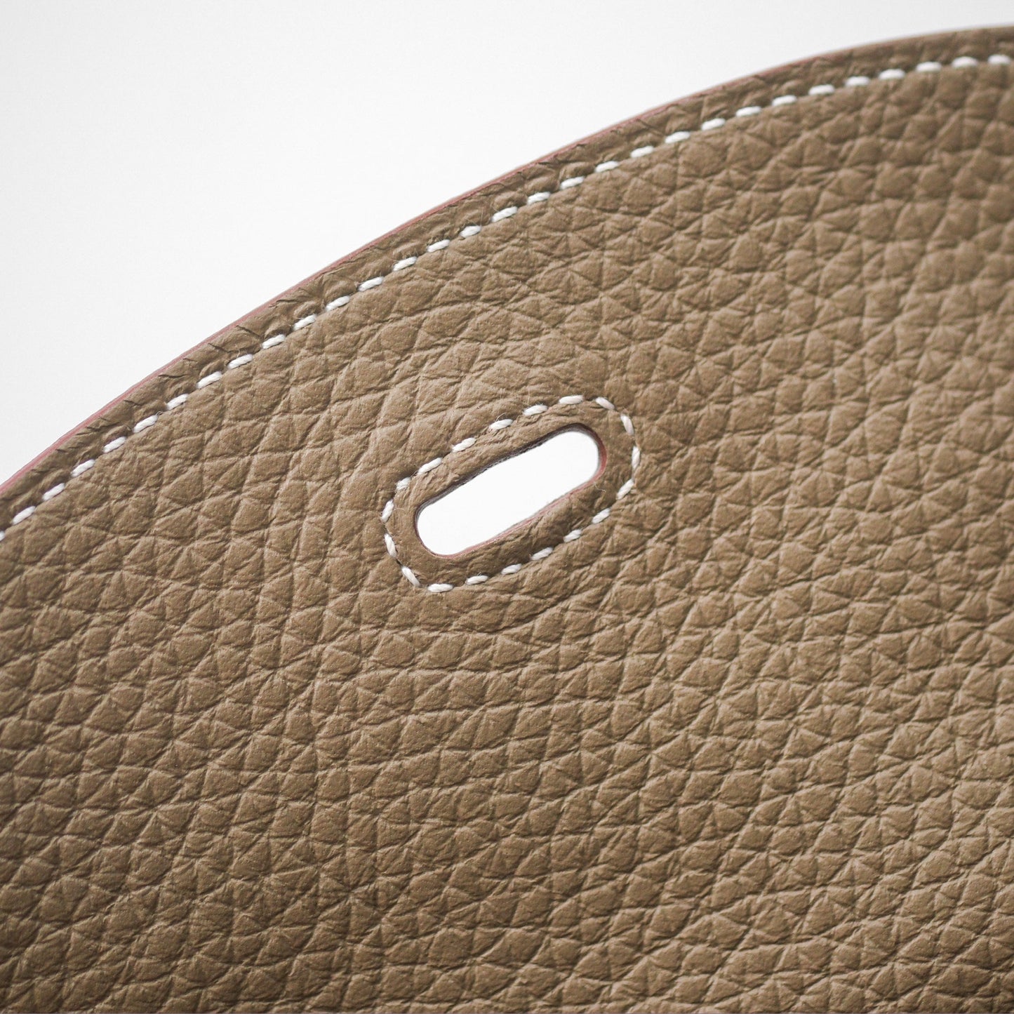 Hermès Lindy 26 Etoupe Clemence Gold Hardware