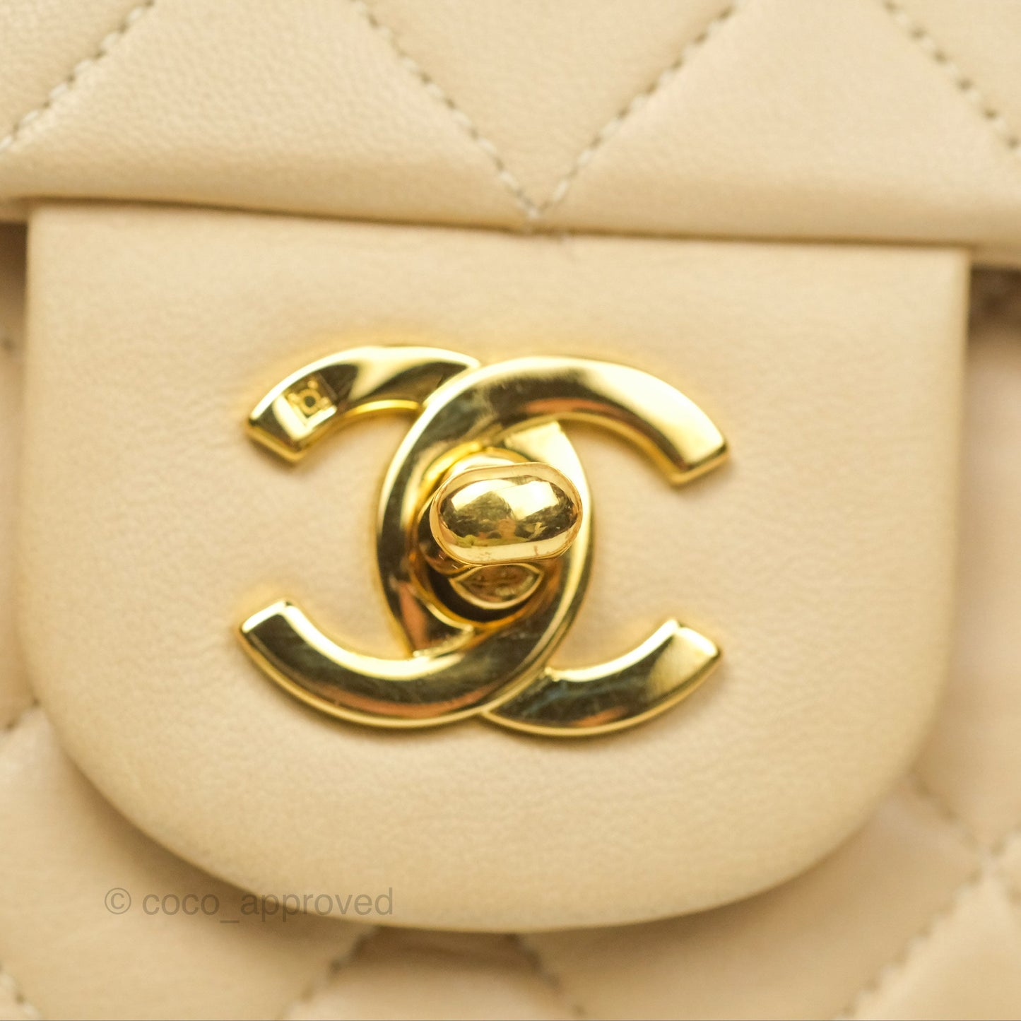 Chanel Vintage Medium Classic Flap Beige Lambskin 24K Gold Hardware