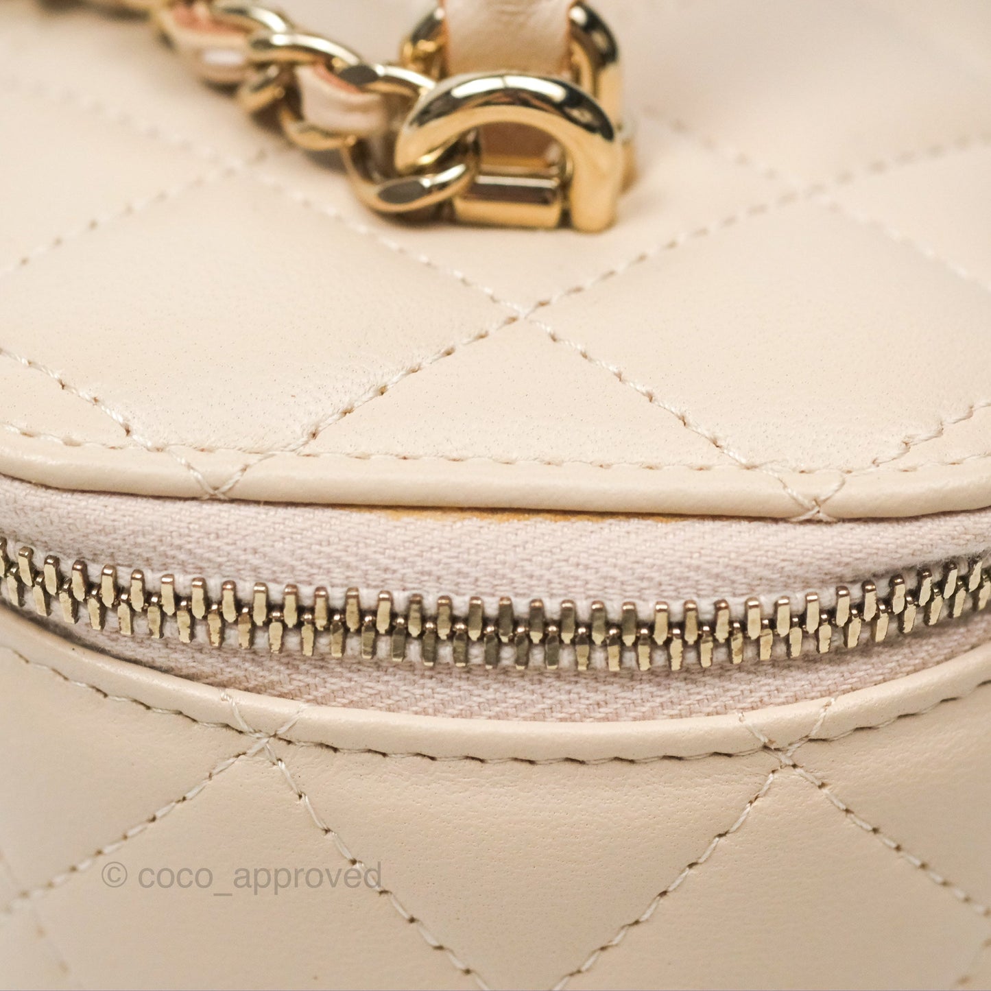 Chanel Vanity Rectangular Top Handle Ecru/Beige Lambskin Gold Hardware 23P