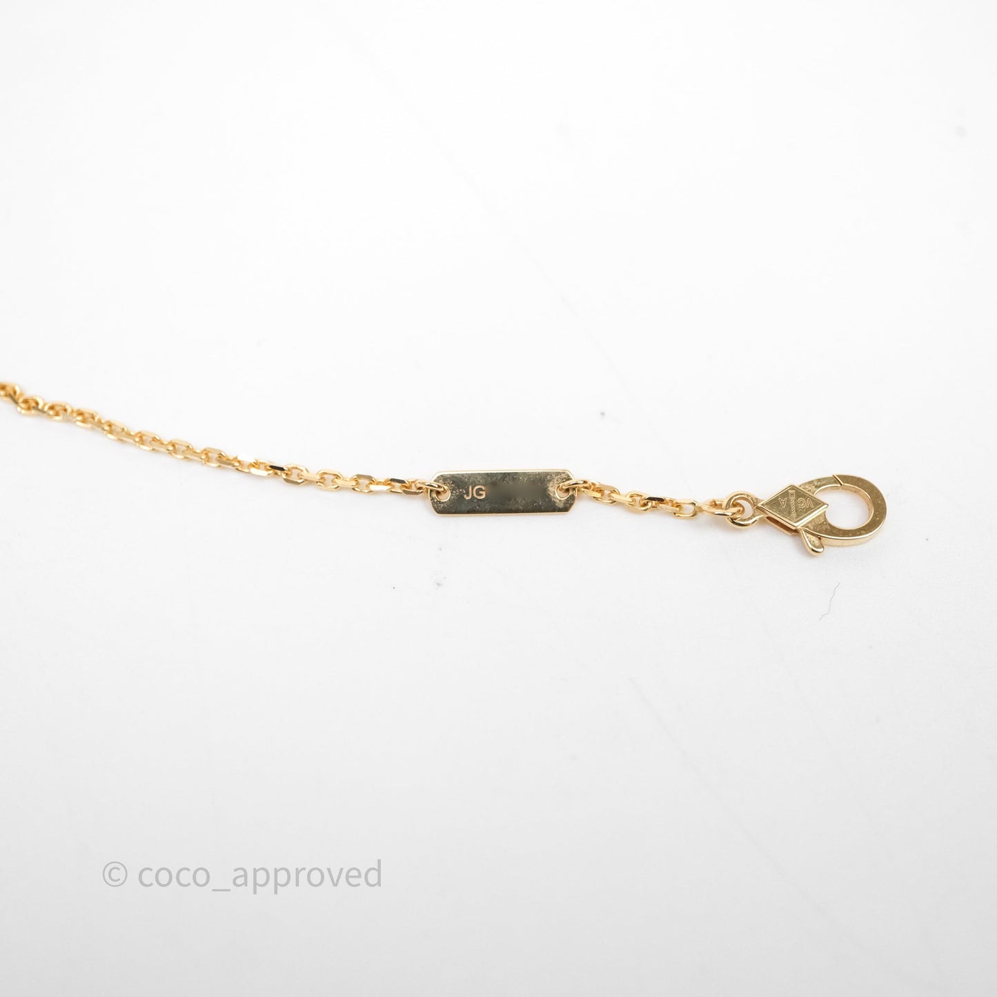 Van Cleef & Arpels Vintage Alhambra Pendant Red Carnelian Yellow Gold