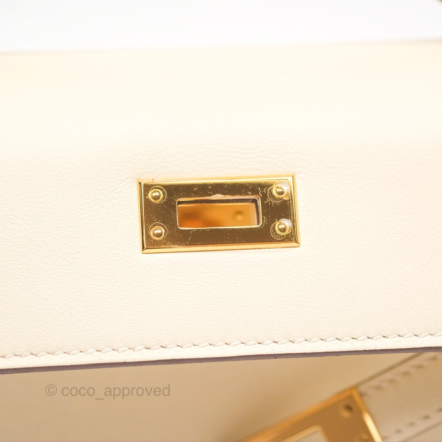 Hermès Kelly Mini Pochette Nata I2 Swift Gold Hardware
