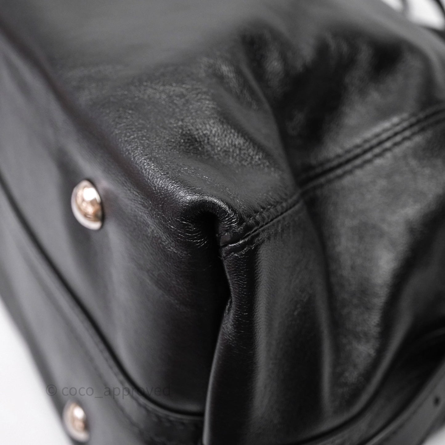 Louis Vuitton CarryAll Vibe MM Black
