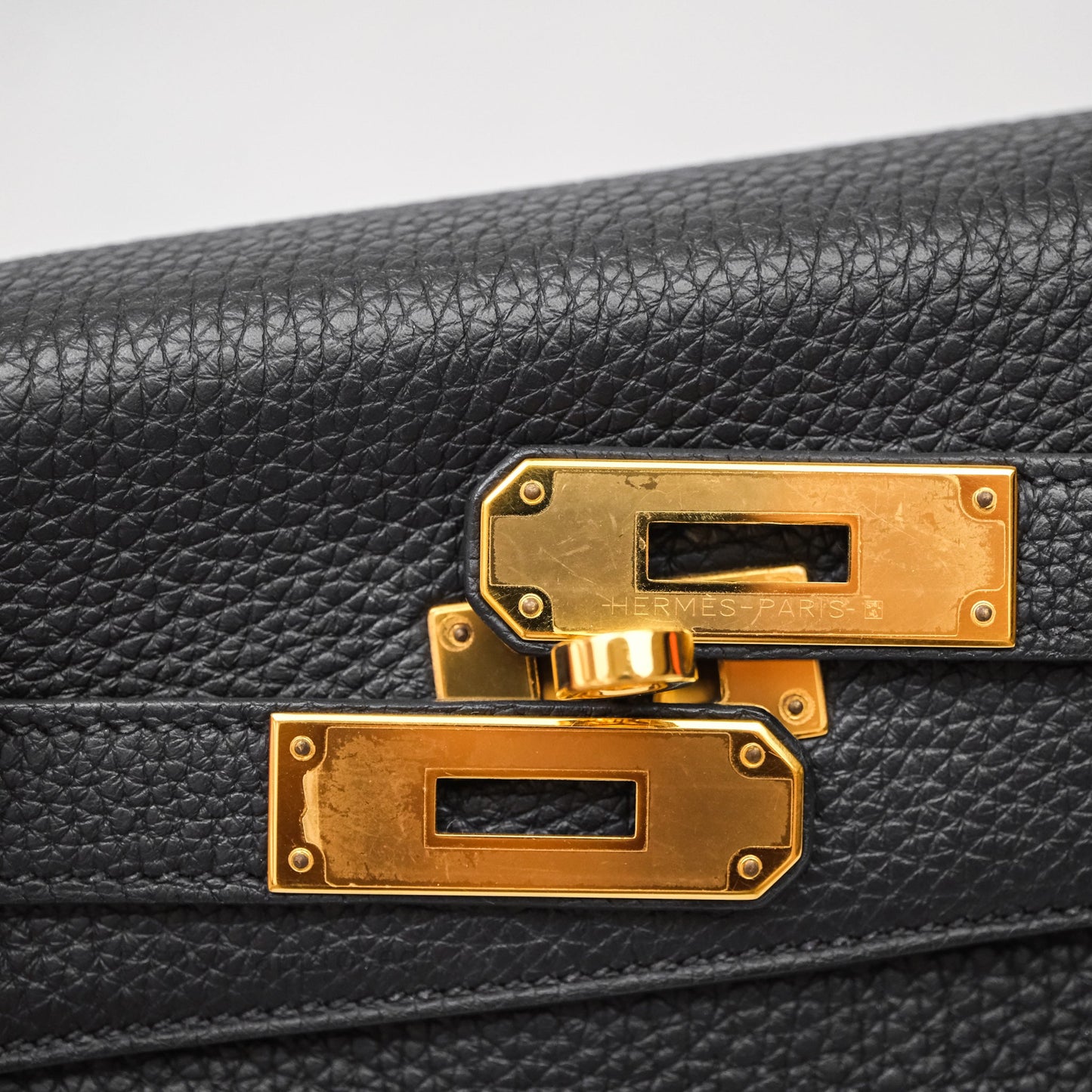 Hermès Kelly 28 Noir 89 Togo Gold Hardware