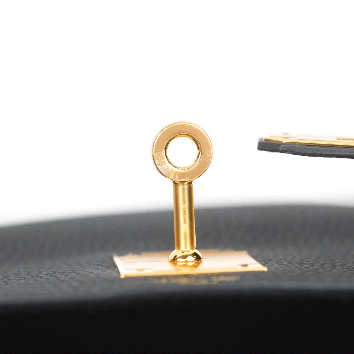 Hermès Retourne Kelly 28 Black Noir 89 Togo Gold Hardware