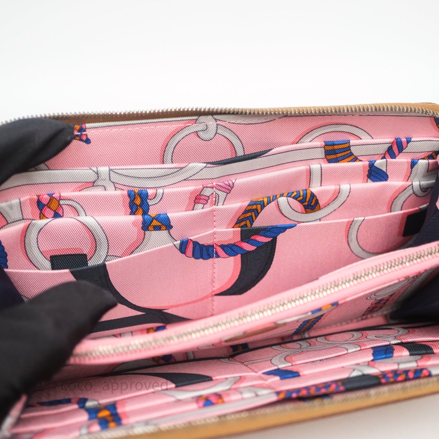 Hermès Silk In Classique Long Wallet Gold Epsom