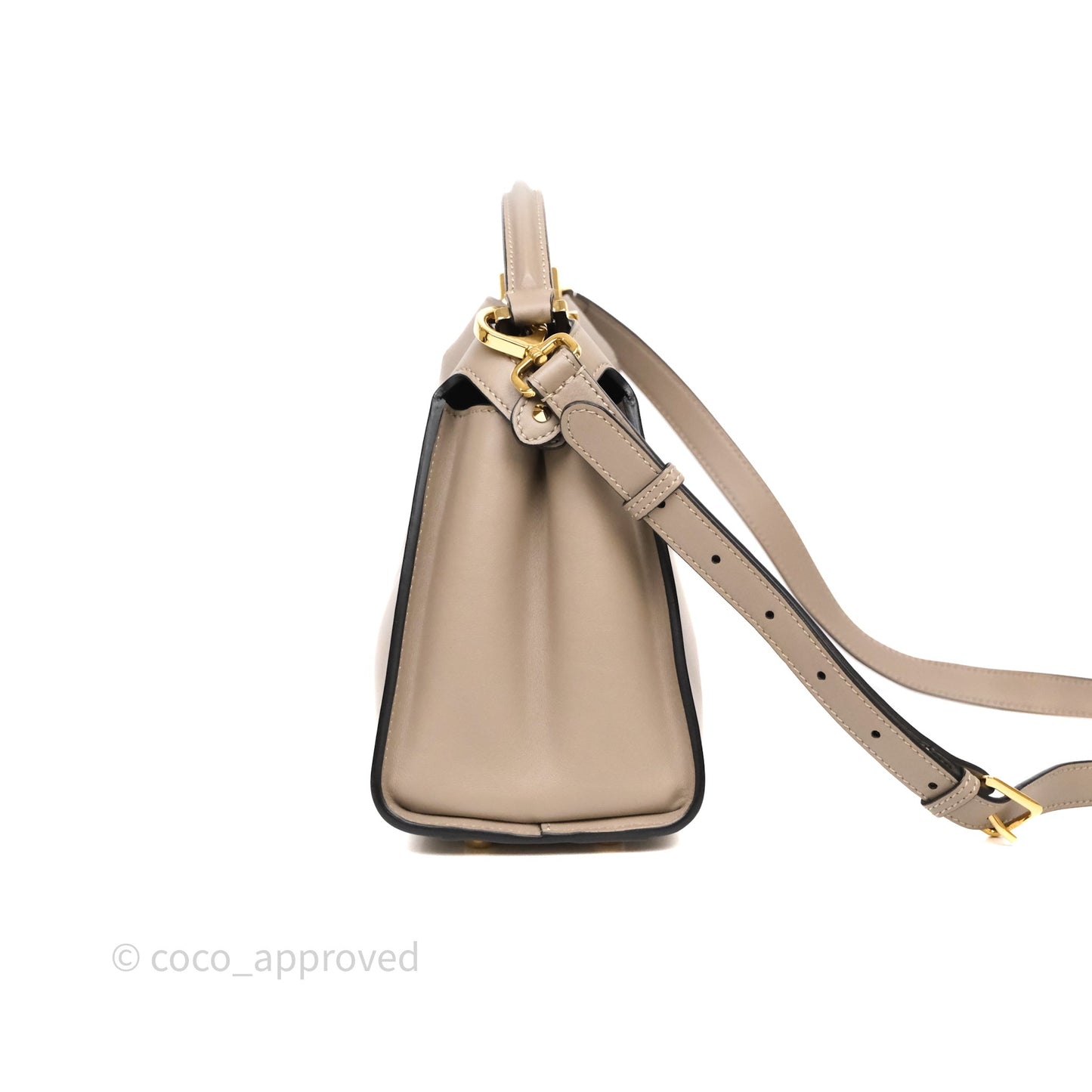 Fendi Peekaboo Iconic Essentially Bag Calfskin Beige