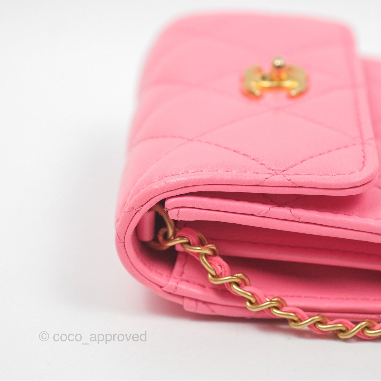Chanel Pearl Crush Mini Clutch With Chain Pink Lambskin Aged Gold Hardware