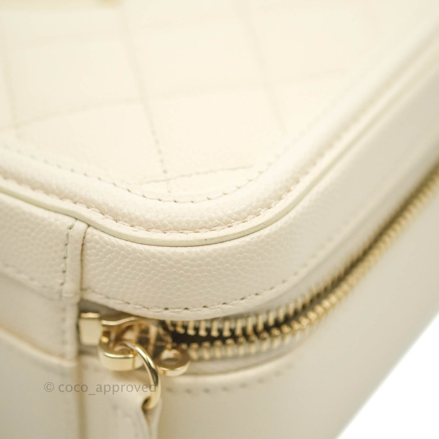 Chanel Quilted Medium CC Filigree Vanity Case Ivory Caviar Gold Hardware