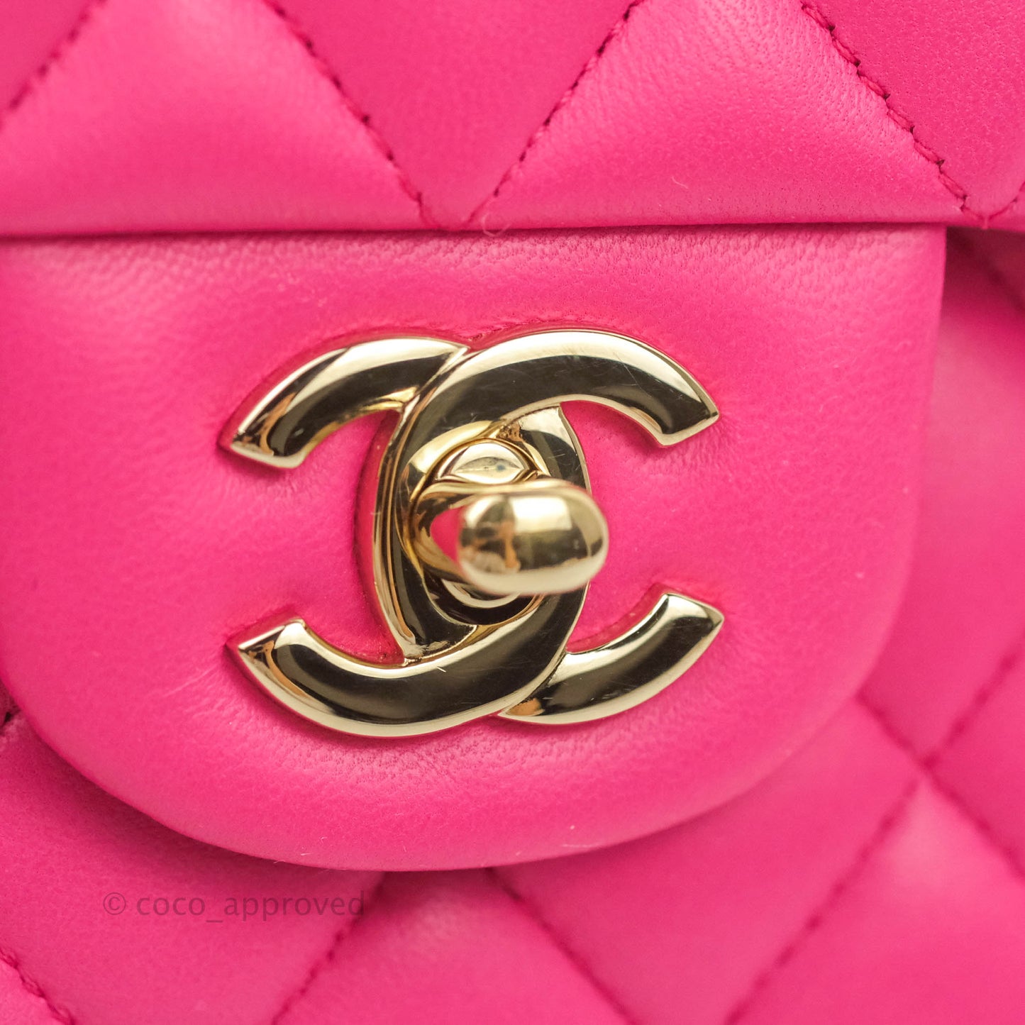 Chanel Classic M/L Medium Flap Quilted Pink Lambskin Gold Hardware
